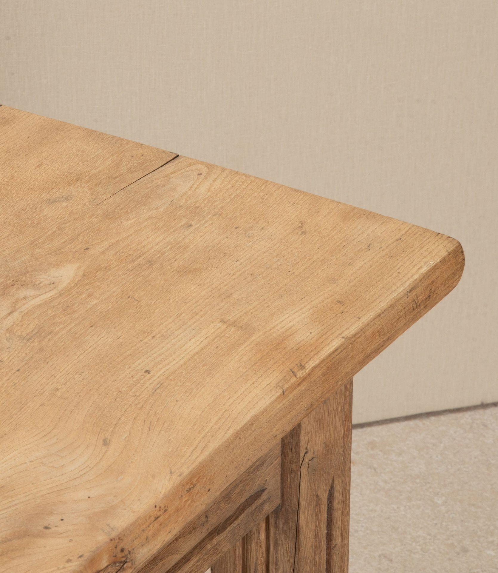 Orme Table de ferme en orme frotté du début du 20e siècle en vente