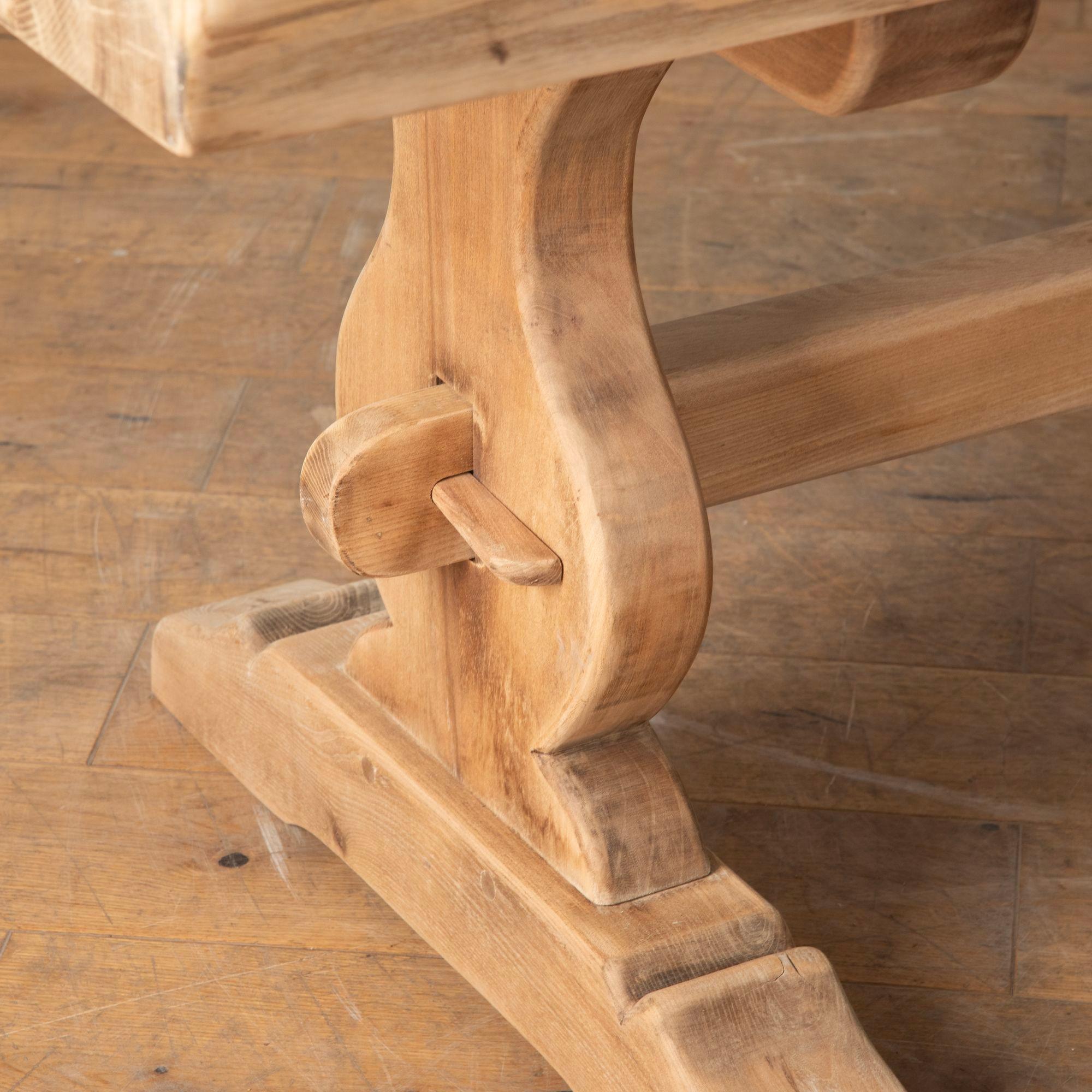 Early 20th Century French Scrubbed Oak Refectory Table 3