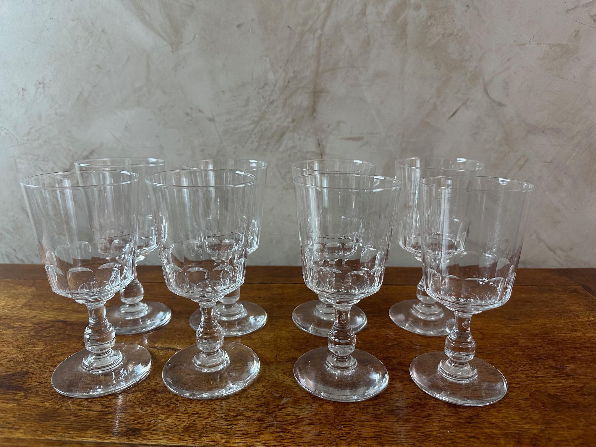 Juego francés de 8 copas de cristal para vino de principios del siglo XX, 1900 Francés