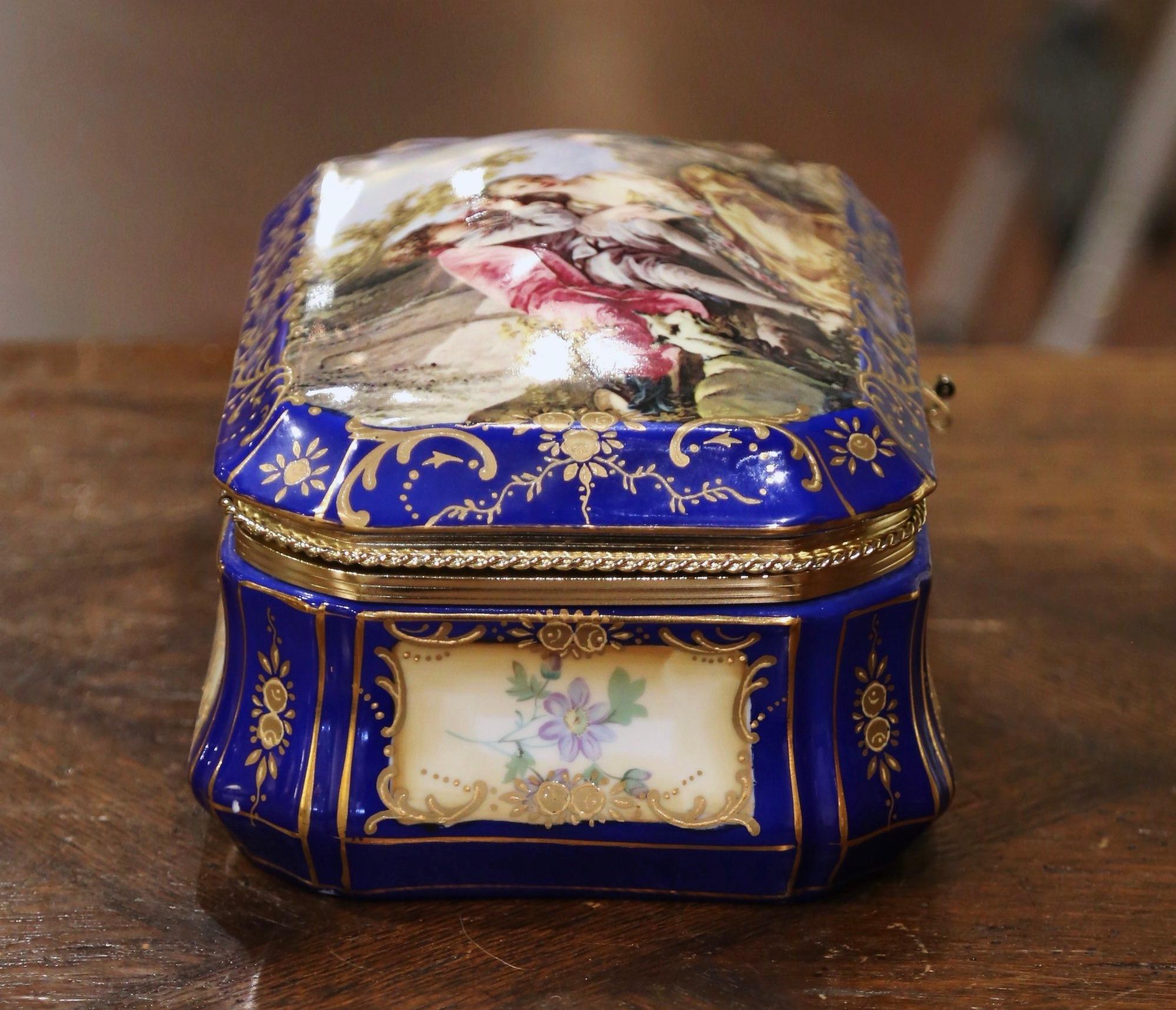 Early 20th Century French Sèvres Painted Porcelain and Gilt Brass Jewelry Box 4