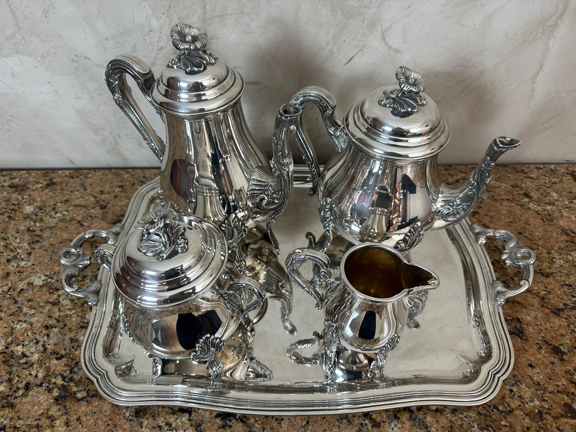 Français Service à café et à thé en métal argenté de style Rocaille du début du 20e siècle, années 1900 en vente