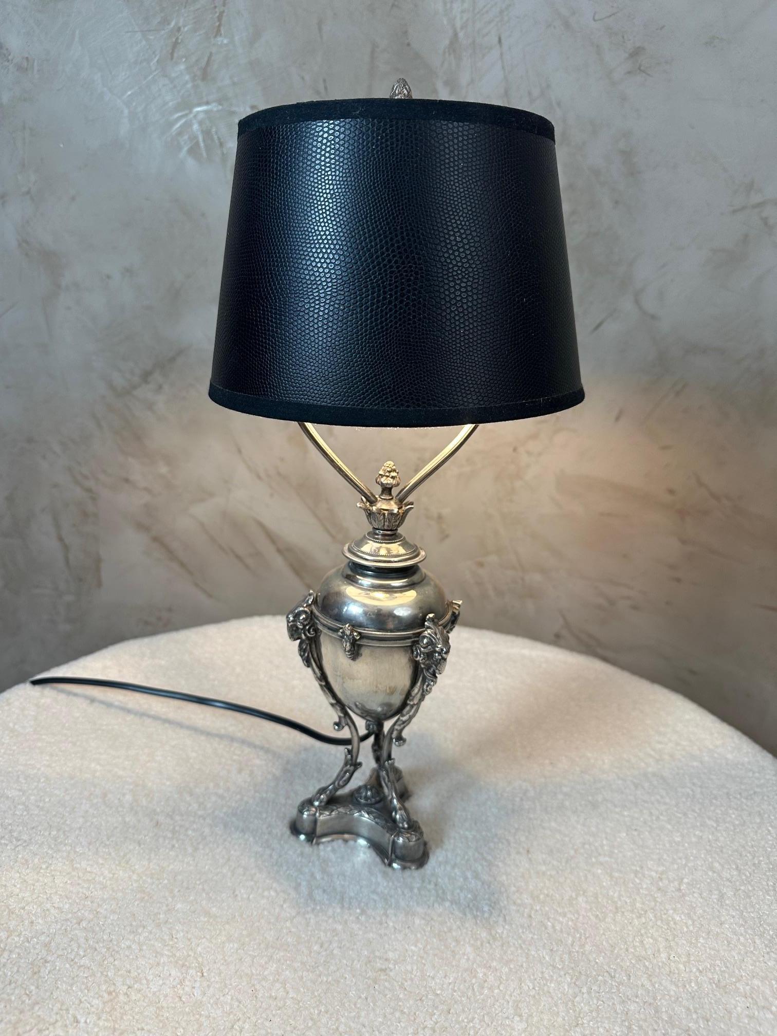 Lampe de table en métal argenté française du début du 20e siècle, années 1900 en vente 7