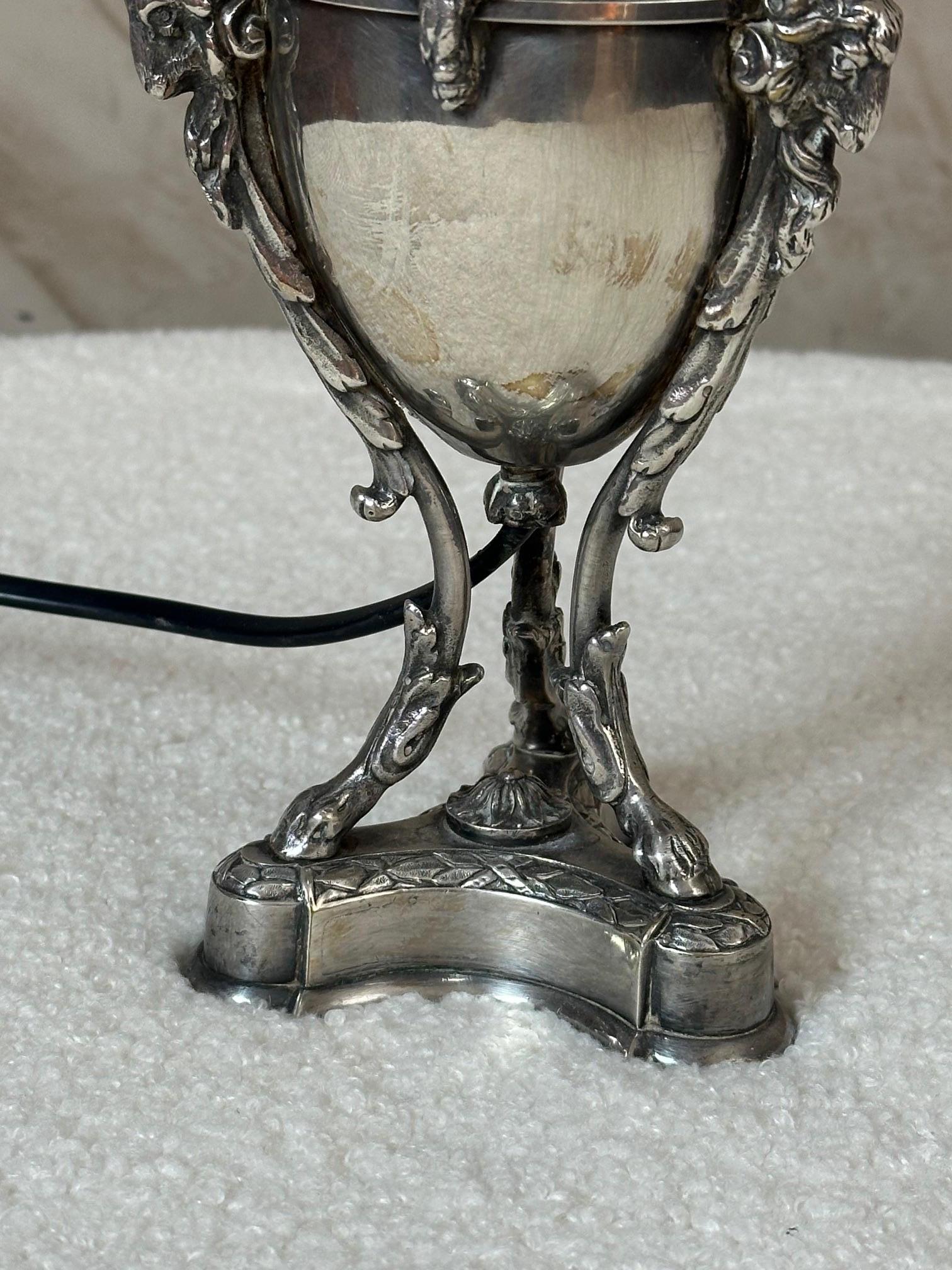 Plaqué argent Lampe de table en métal argenté française du début du 20e siècle, années 1900 en vente