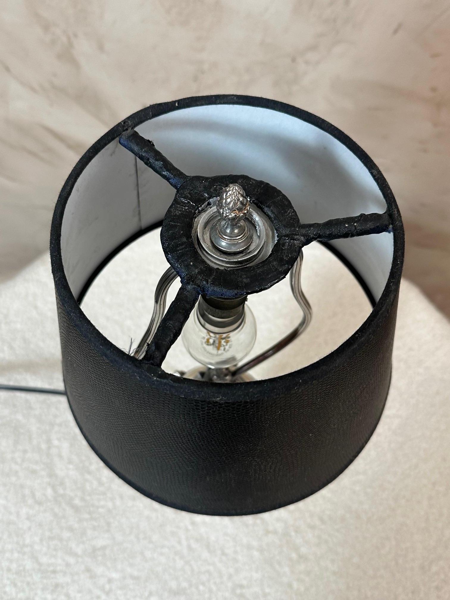 Lampe de table en métal argenté française du début du 20e siècle, années 1900 en vente 3