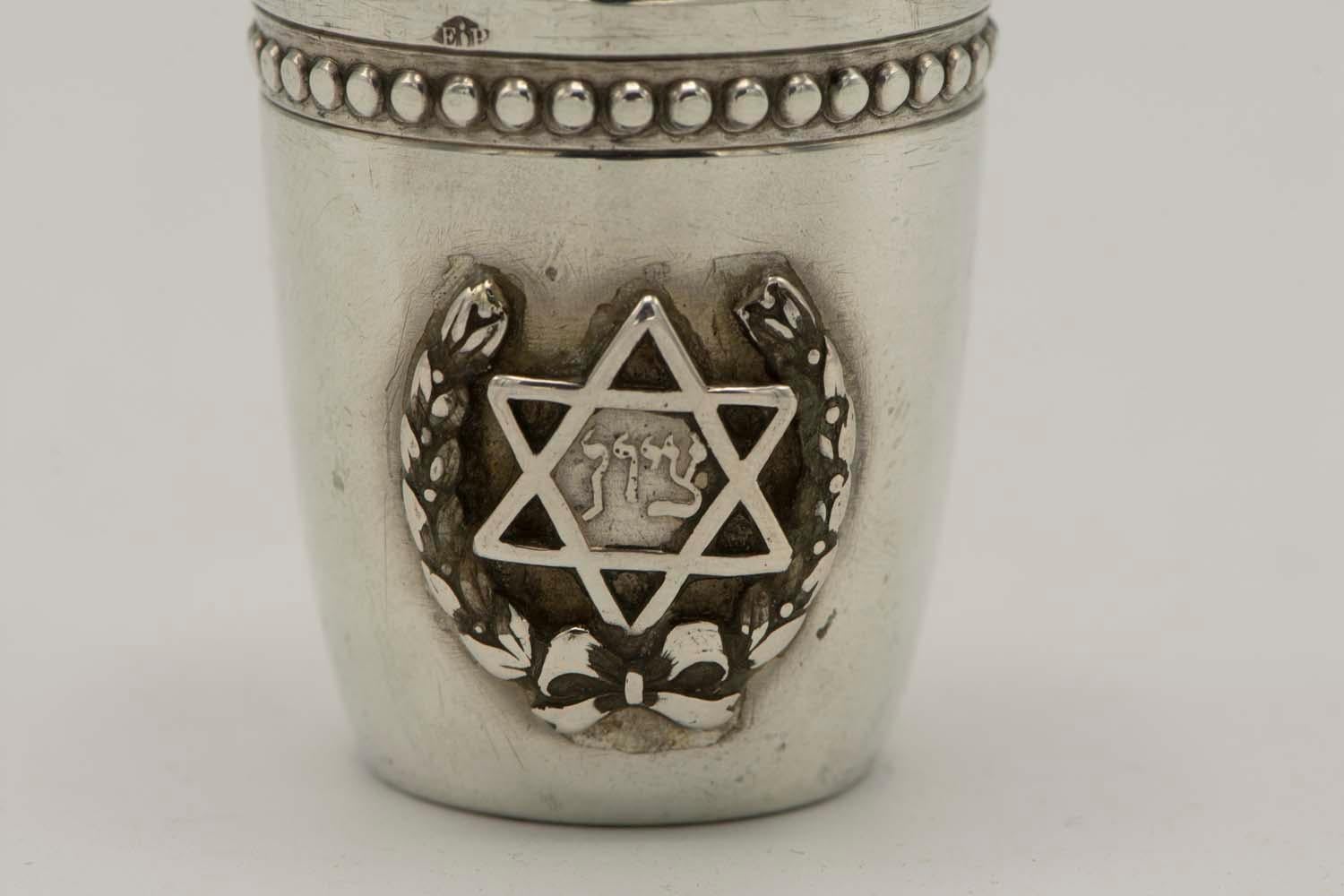 Early 20th Century French Silver Schnapps Cup For Sale 2