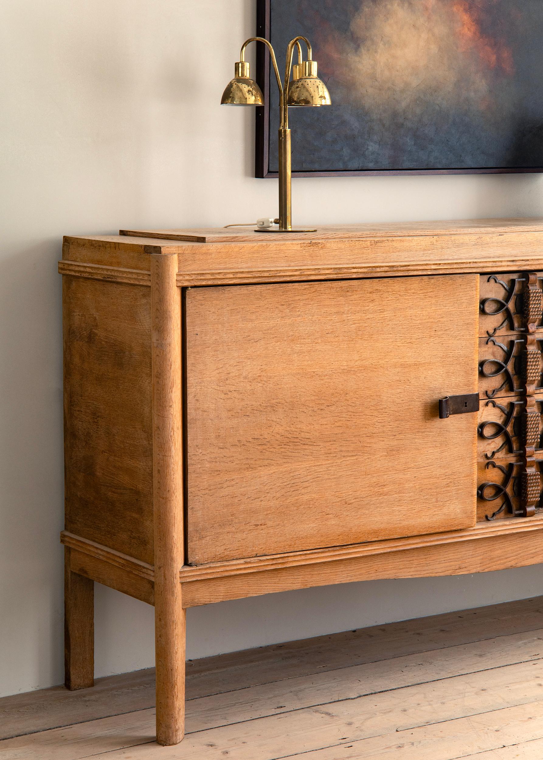 Francese Early 20th Century French Solid Oak and Iron Sideboard in vendita