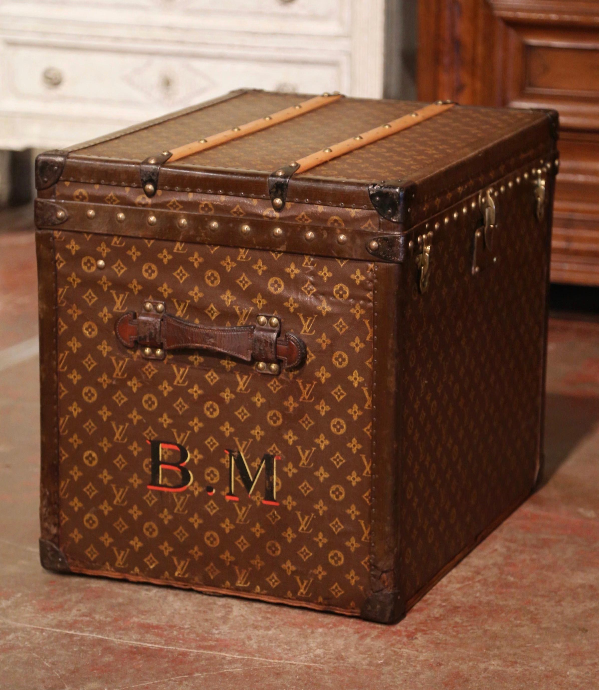 Early 20th Century French Stencil and Monogram Louis Vuitton Leather Hat Trunk 2