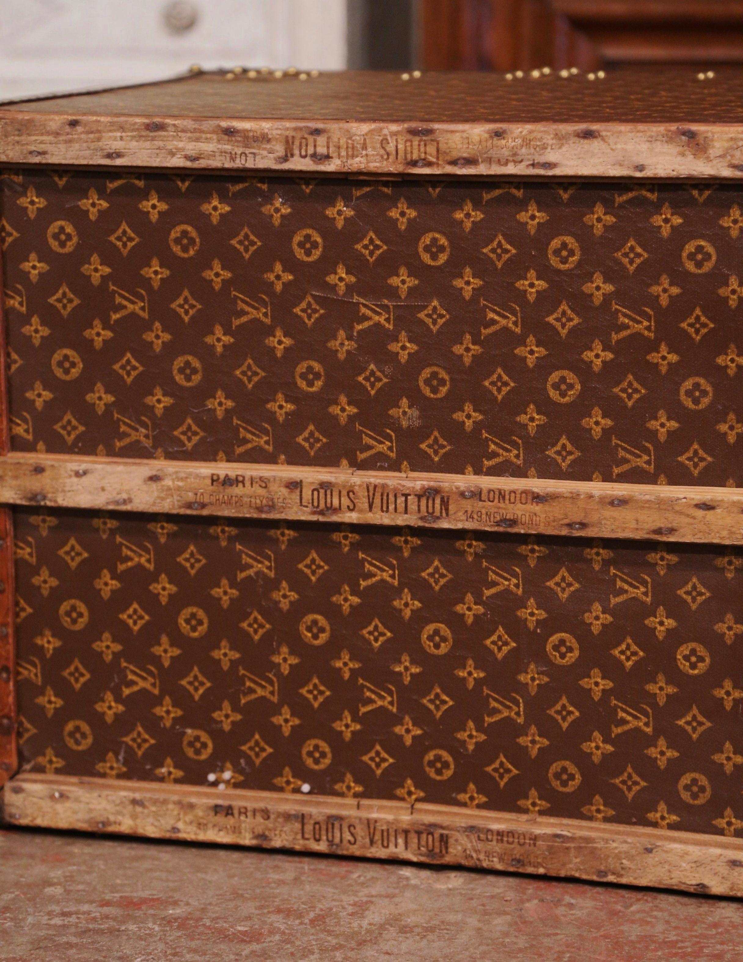 Early 20th Century French Stencil and Monogram Louis Vuitton Leather Hat Trunk 9
