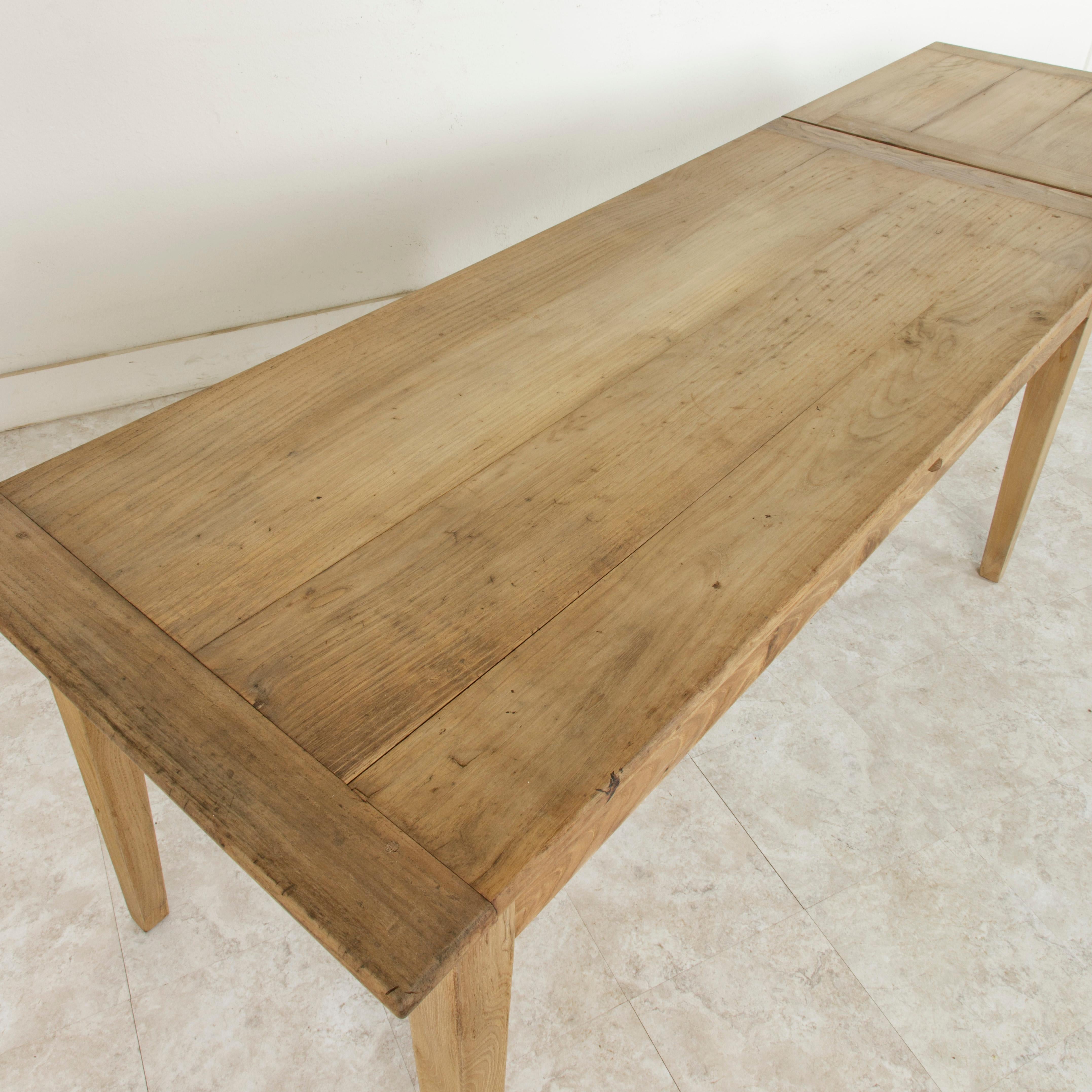 Early 20th Century French Stripped Oak Farm Table or Dining Table with Draw Leaf 7