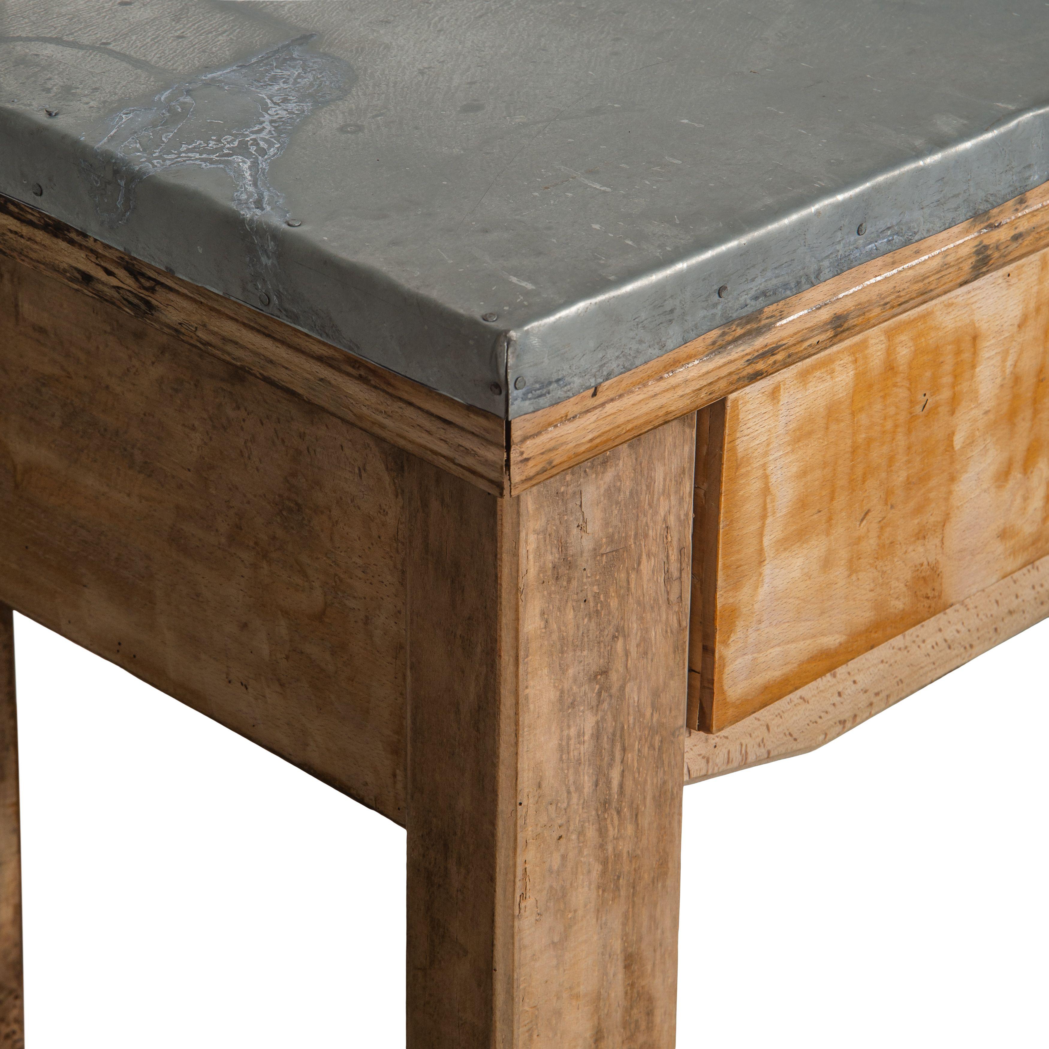 Early 20th Century French Table With Zinc Top In Good Condition In Fullerton, CA