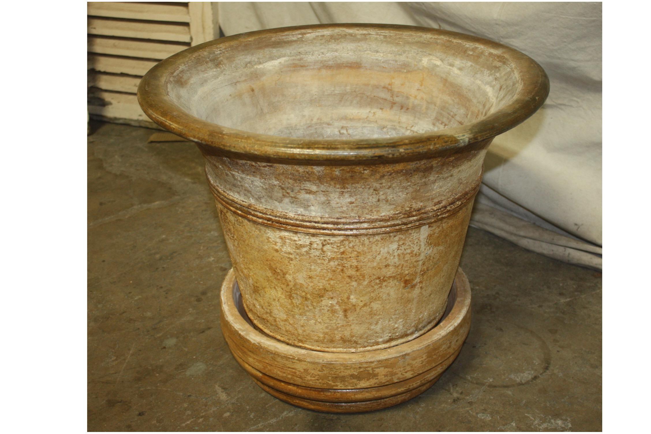Fioriera in terracotta francese dell'inizio del XX secolo.