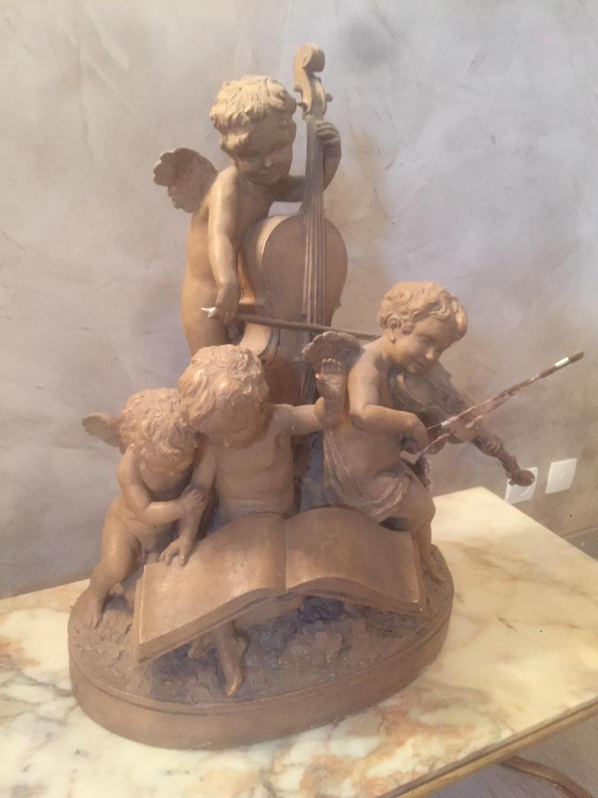Early 20th Century French Terracotta Musician Sculpture In Good Condition In LEGNY, FR