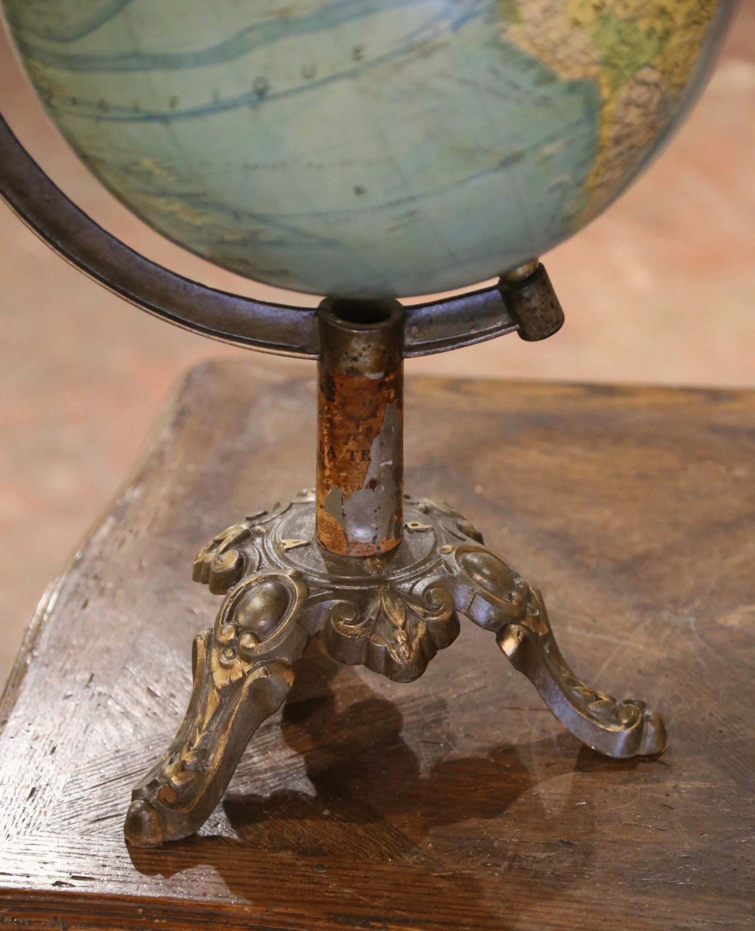Globe terrestre français du début du 20e siècle sur base en fer par J. Forest, Paris en vente 2