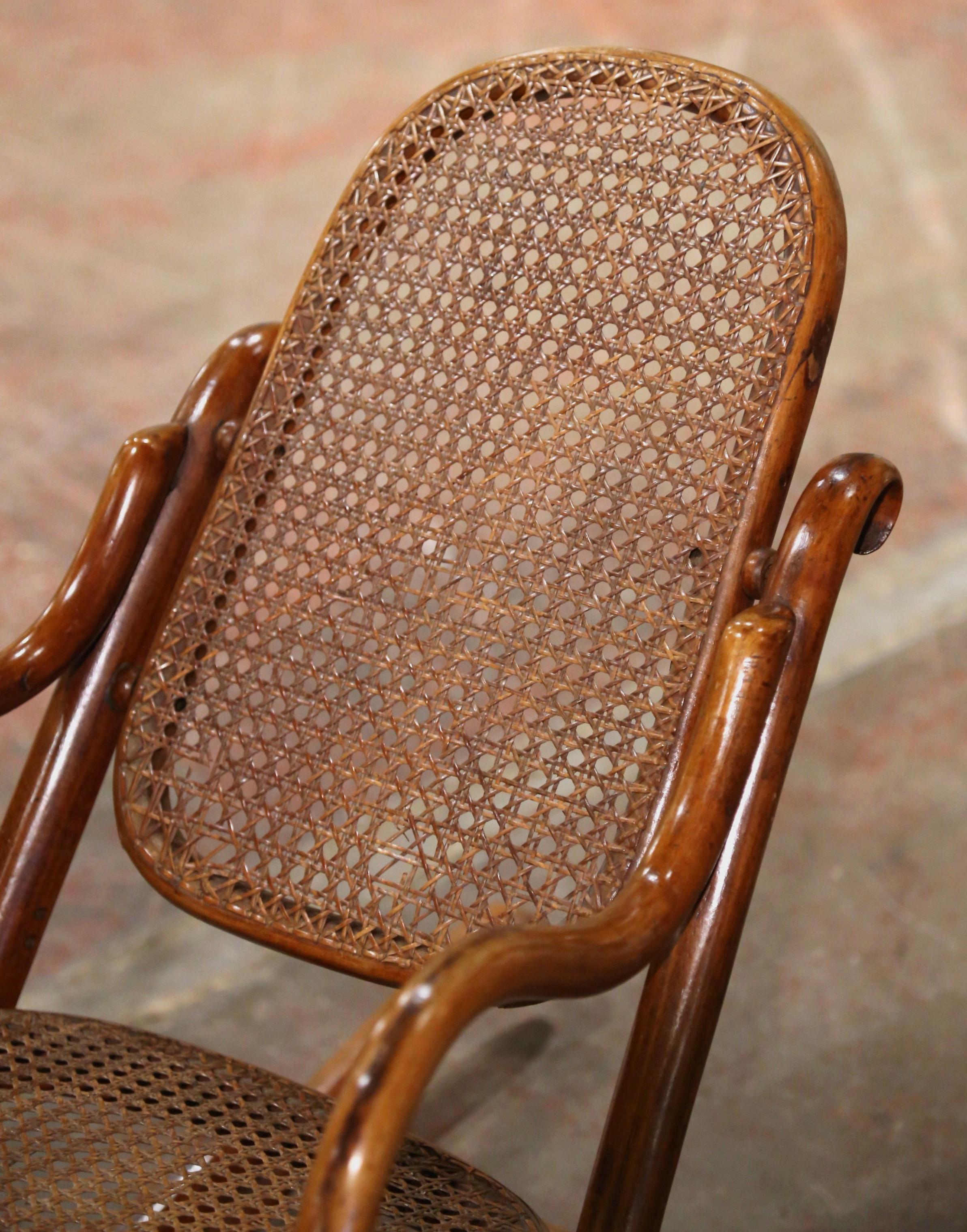 Early 20th Century French Thonet Style Bentwood and Cane Child Rocking Chair In Excellent Condition For Sale In Dallas, TX