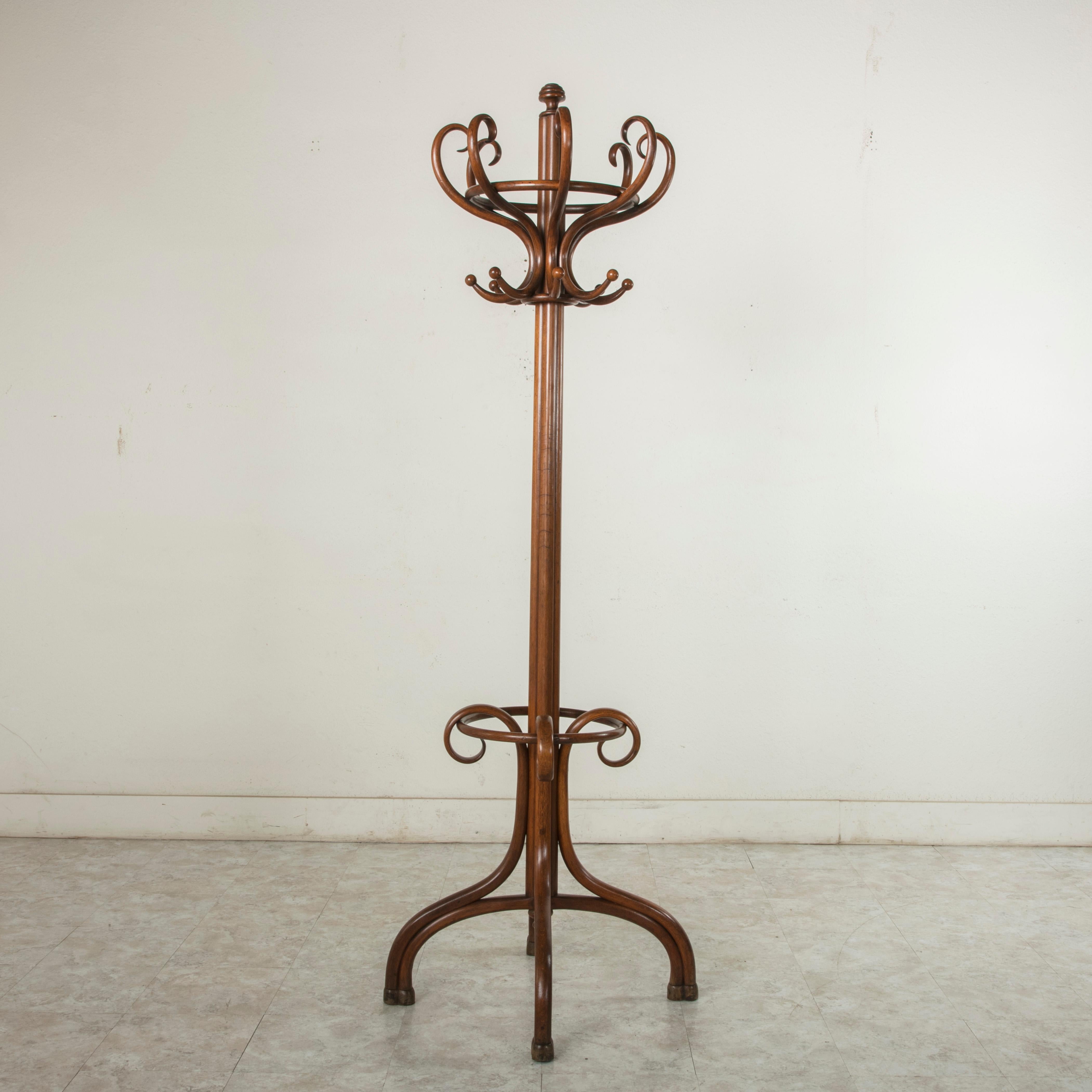Early 20th Century French Thonet Style Bentwood Hall Tree or Coat and Hat Stand  In Good Condition In Fayetteville, AR