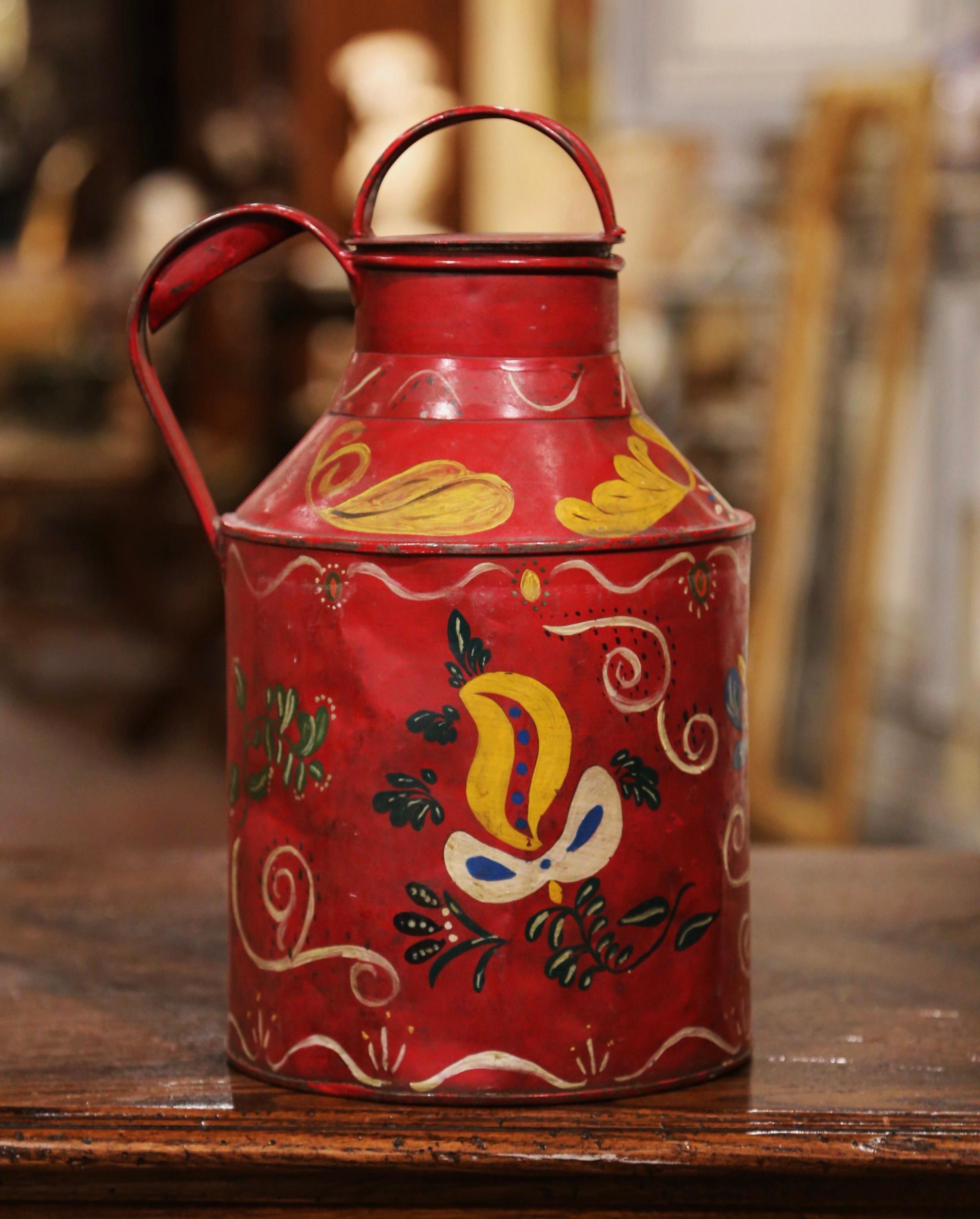 Early 20th Century French Tole Milk Can with Hand Painted Foliage Motifs In Excellent Condition In Dallas, TX
