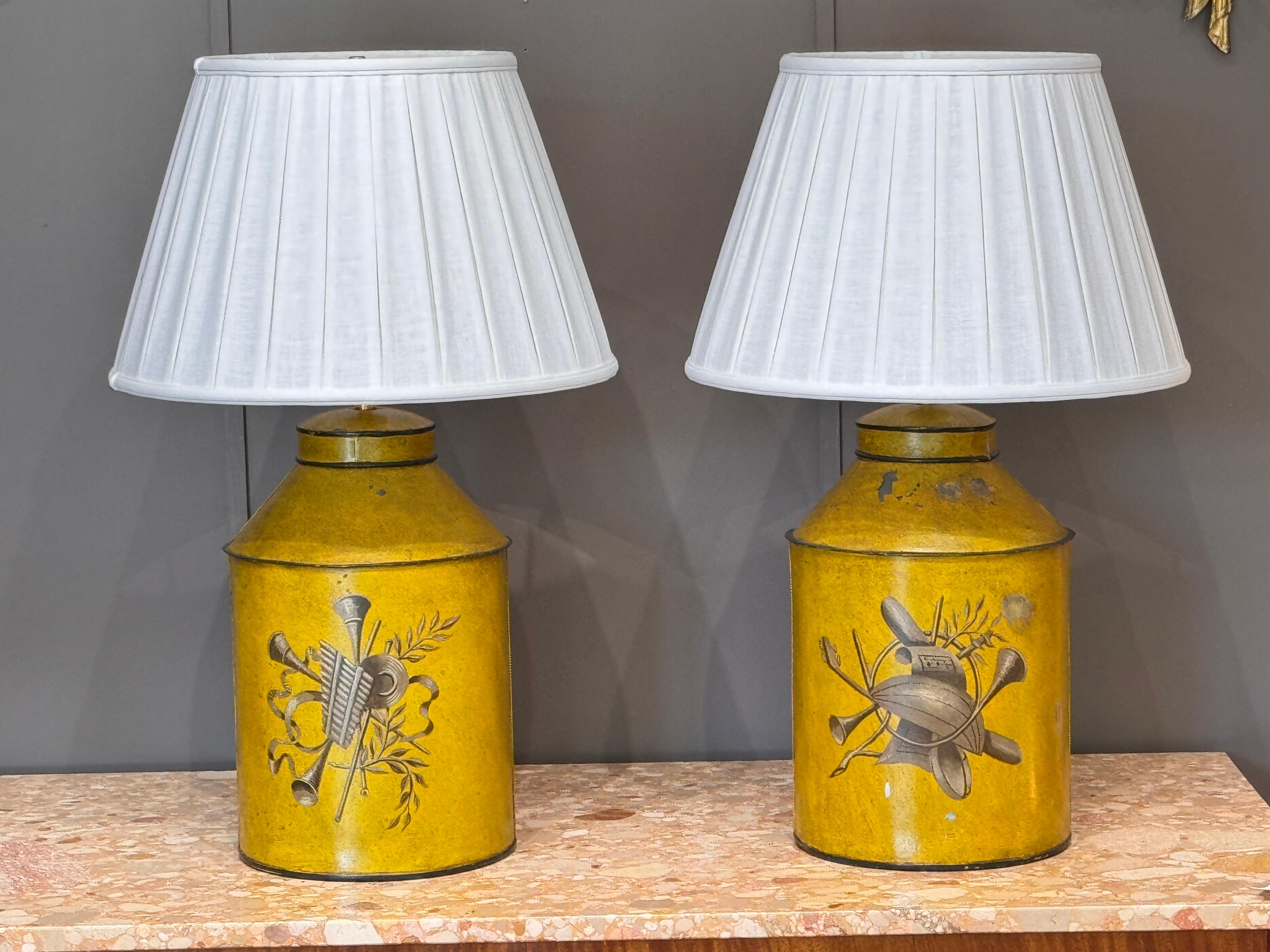 Francese Lampade da tavolo a tolino del primo Novecento francese - Coppia in vendita