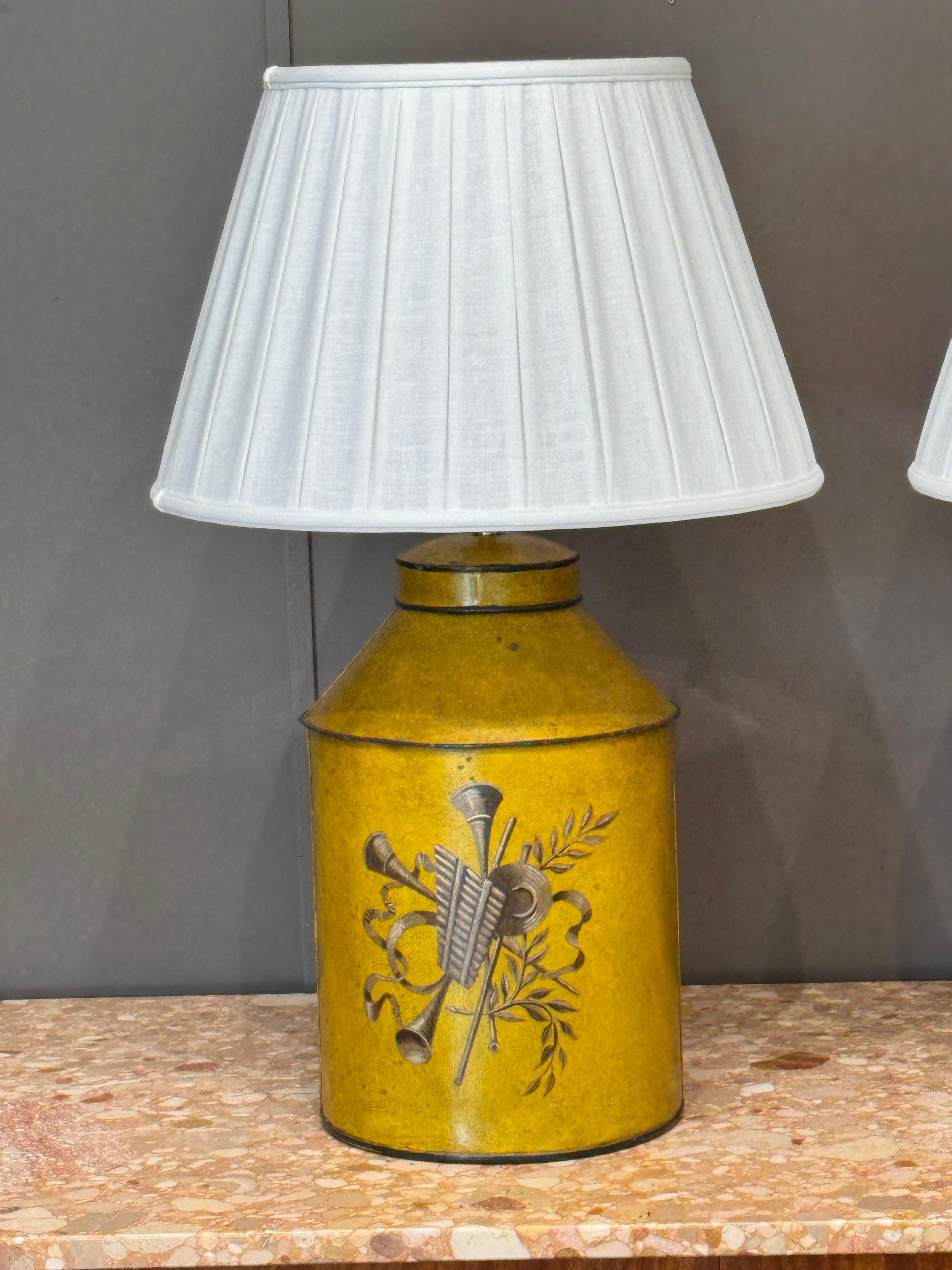 Lampade da tavolo a tolino del primo Novecento francese - Coppia In condizioni buone in vendita a Charlottesville, VA