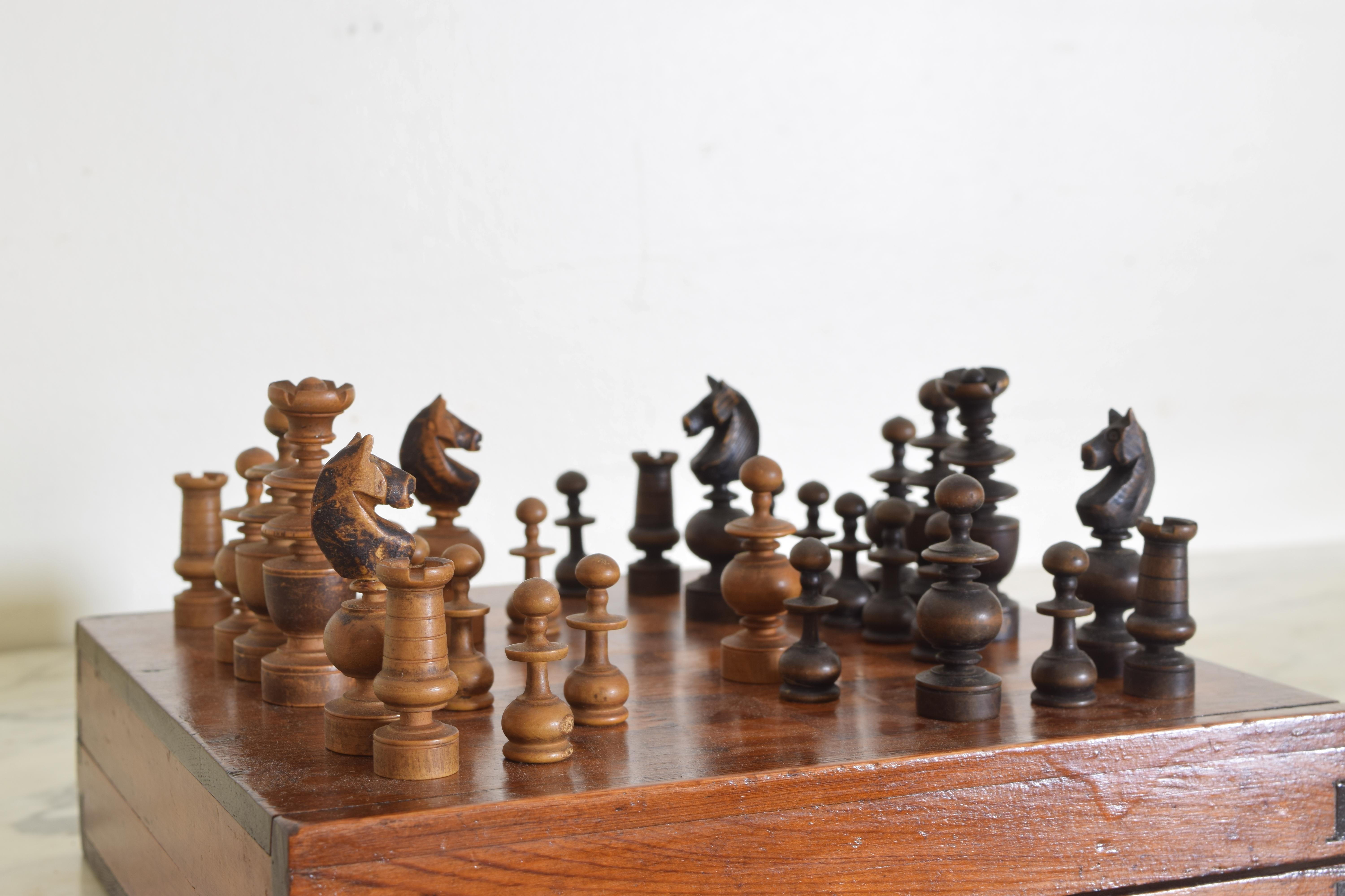 Early 20th Century French Traveling Chess Set Game Box 2