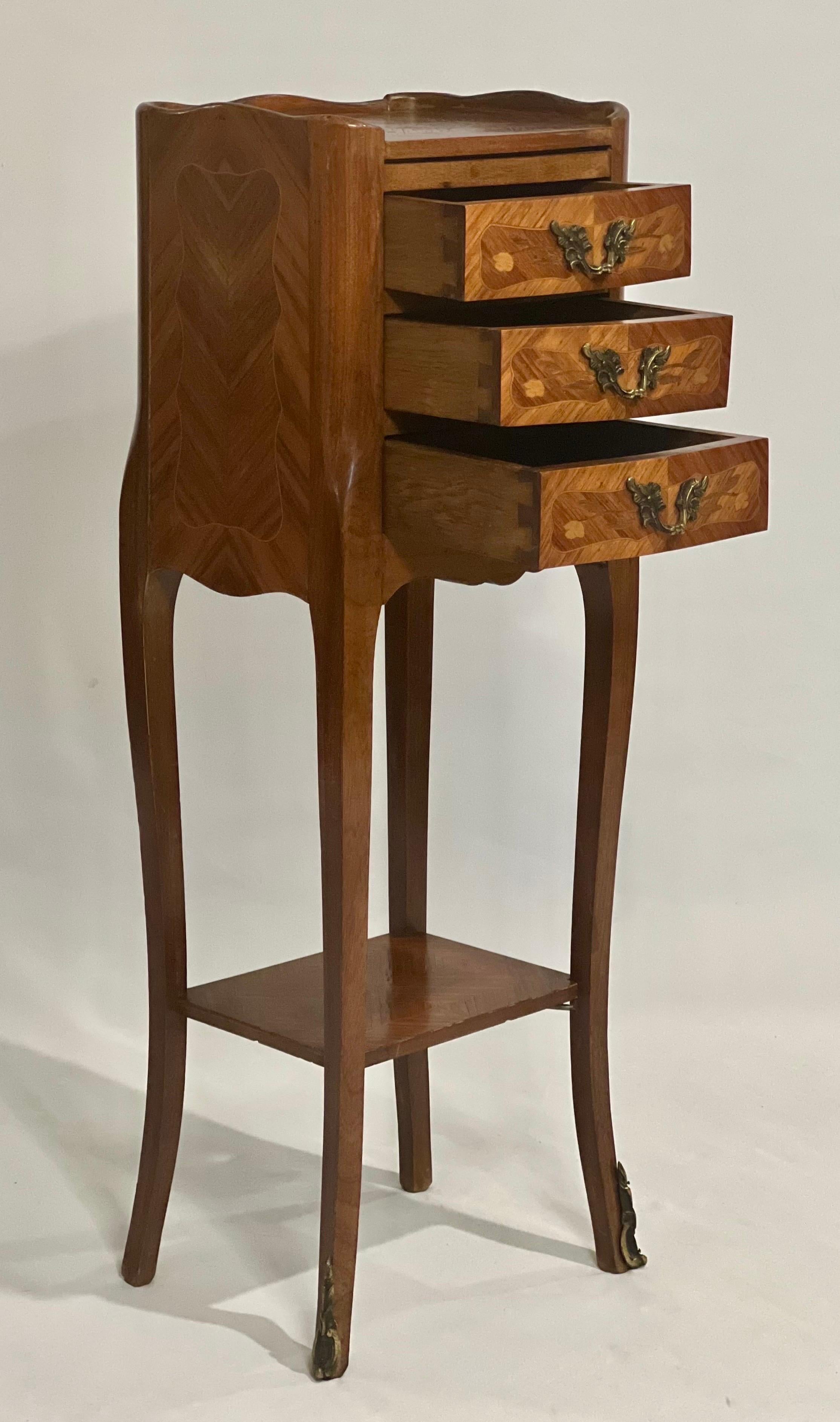 Early 20th Century French Tulipwood Marquetry Side Table or Bedside Stand 1