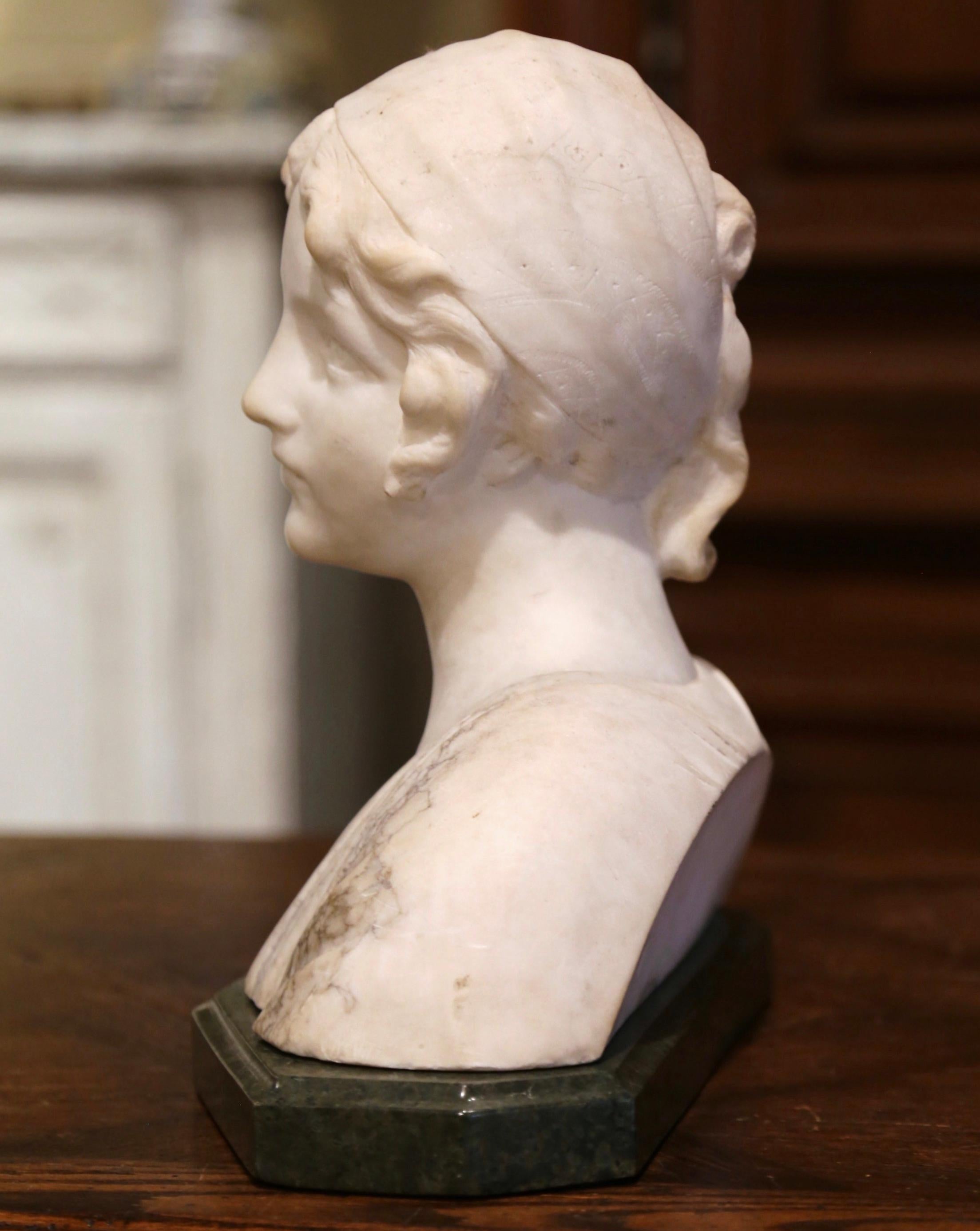 Early 20th Century French Two-Piece Marble Bust Sculpture of Young Beauty 3