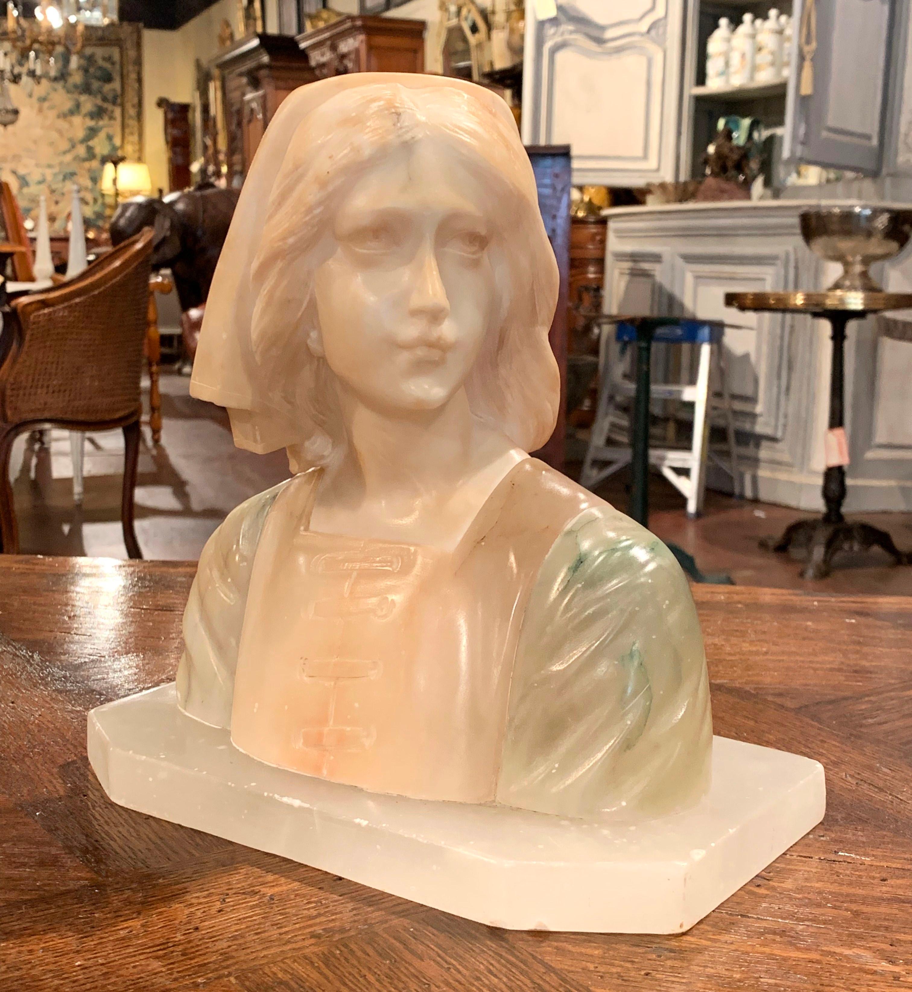 Neoclassical Early 20th Century French Two-Tone Marble Bust Sculpture of Young Beauty