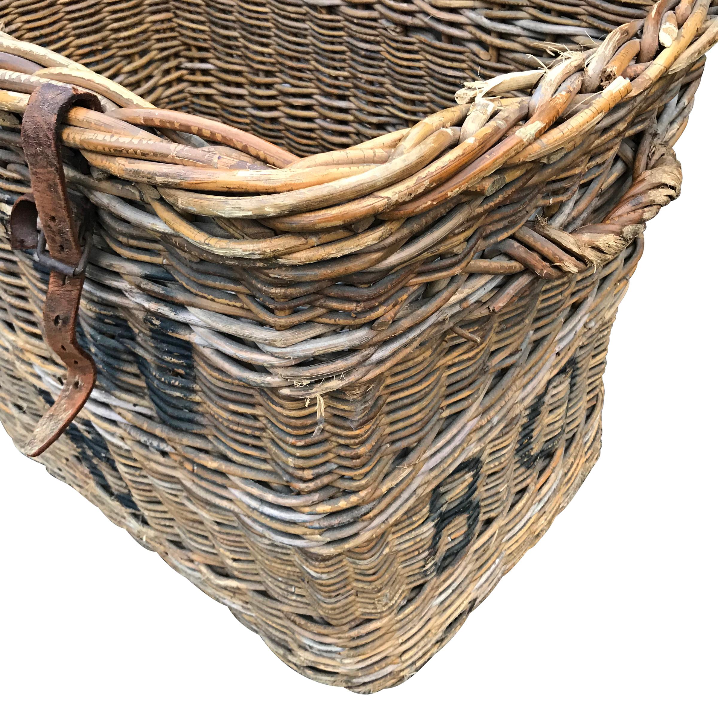 French Provincial Early 20th Century French Vineyard Basket