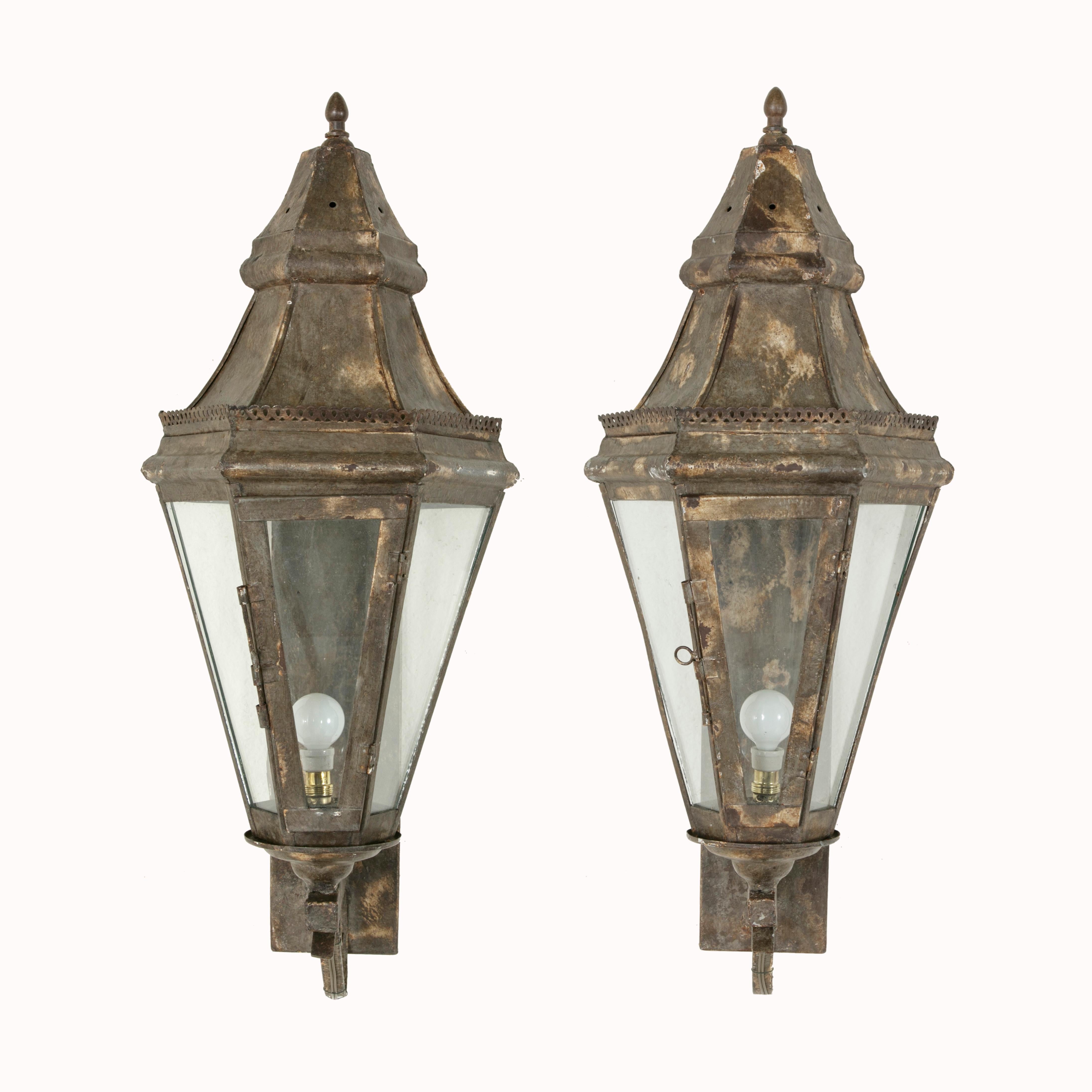 Early 20th Century French Wall Mounted Metal and Glass Venetian Lanterns 8