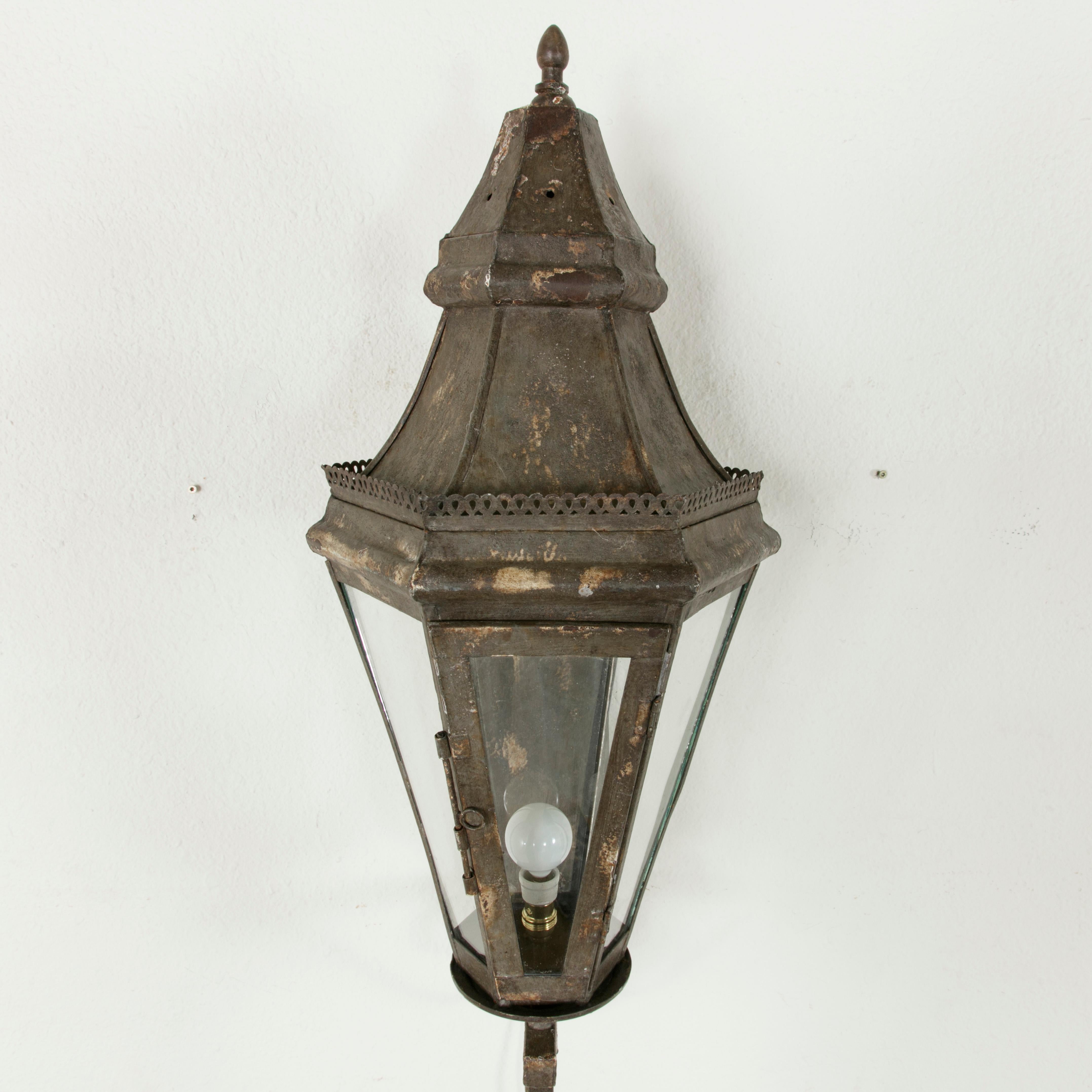 Early 20th Century French Wall Mounted Metal and Glass Venetian Lanterns 5