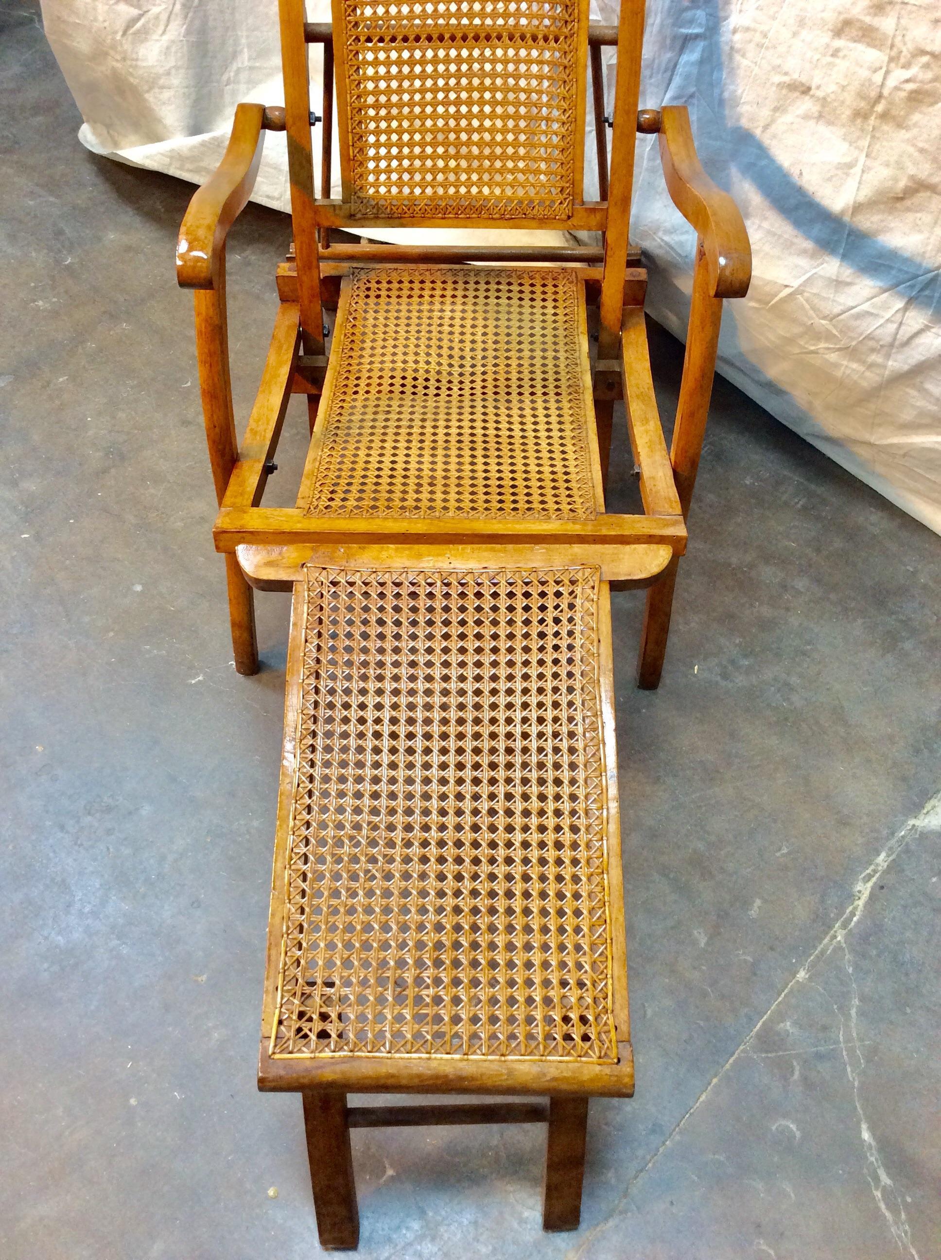 vintage steamer chair