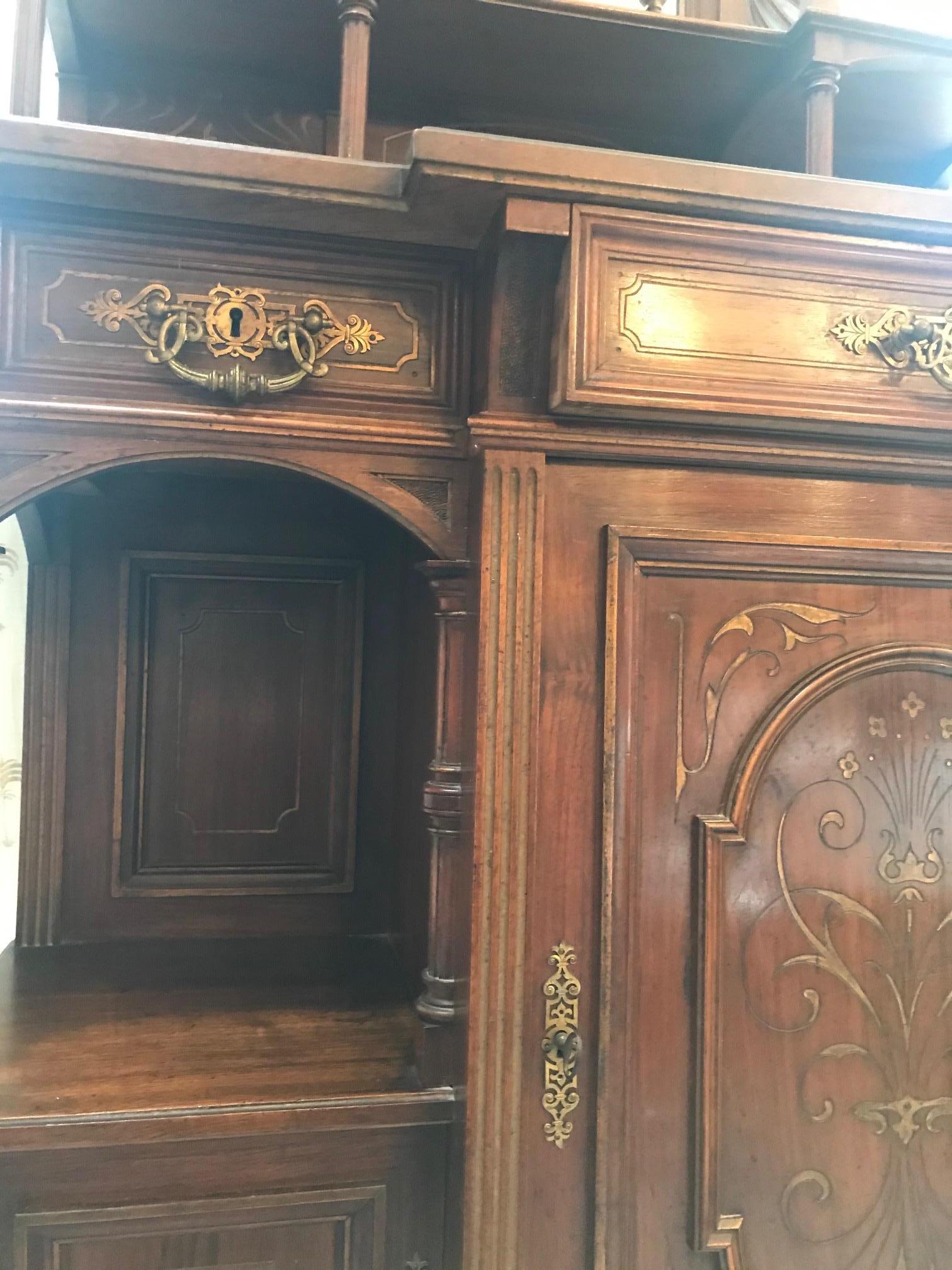 Early 20th Century French Walnut Art Nouveau Cabinet, 1900s 6