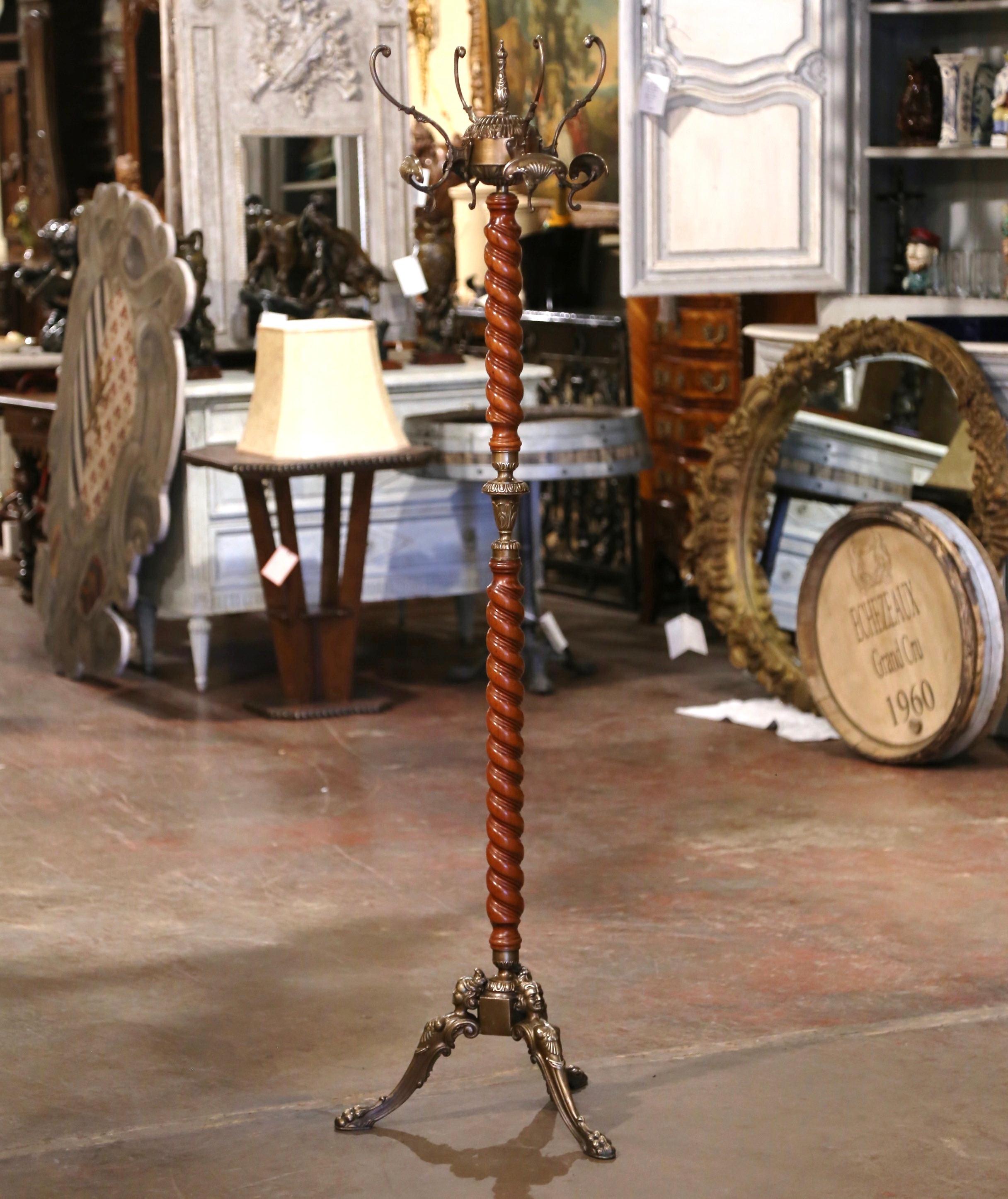 Early 20th Century French Walnut Barley Twist and Gilt Brass Standing Hall Tree In Excellent Condition For Sale In Dallas, TX