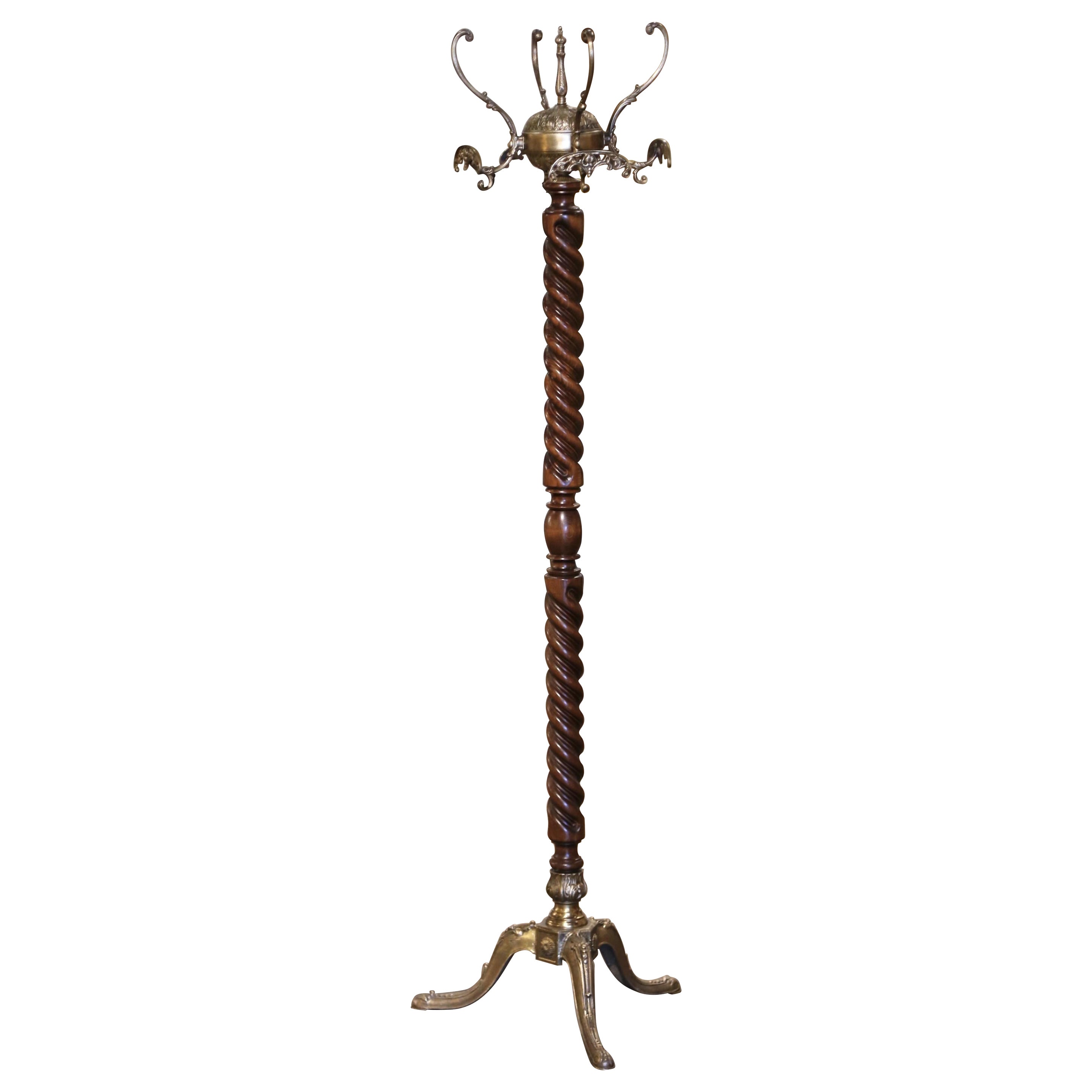Albero da salotto in piedi in legno di noce e ottone dorato dei primi del Novecento.