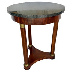 Französischer Beistelltisch aus Nussbaum im Empire-Stil des frühen 20.