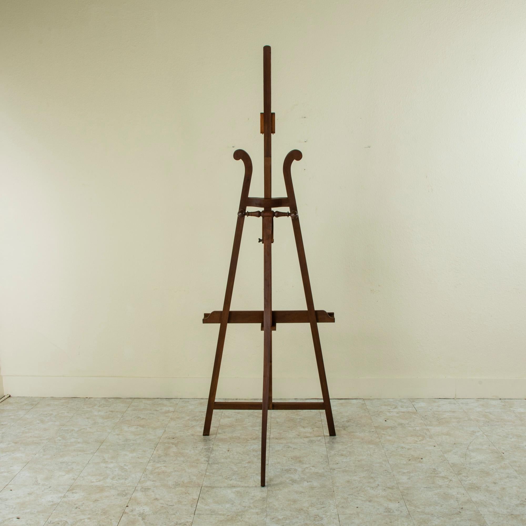 Early 20th Century French Walnut Floor Easel with Adjustable Tray 1
