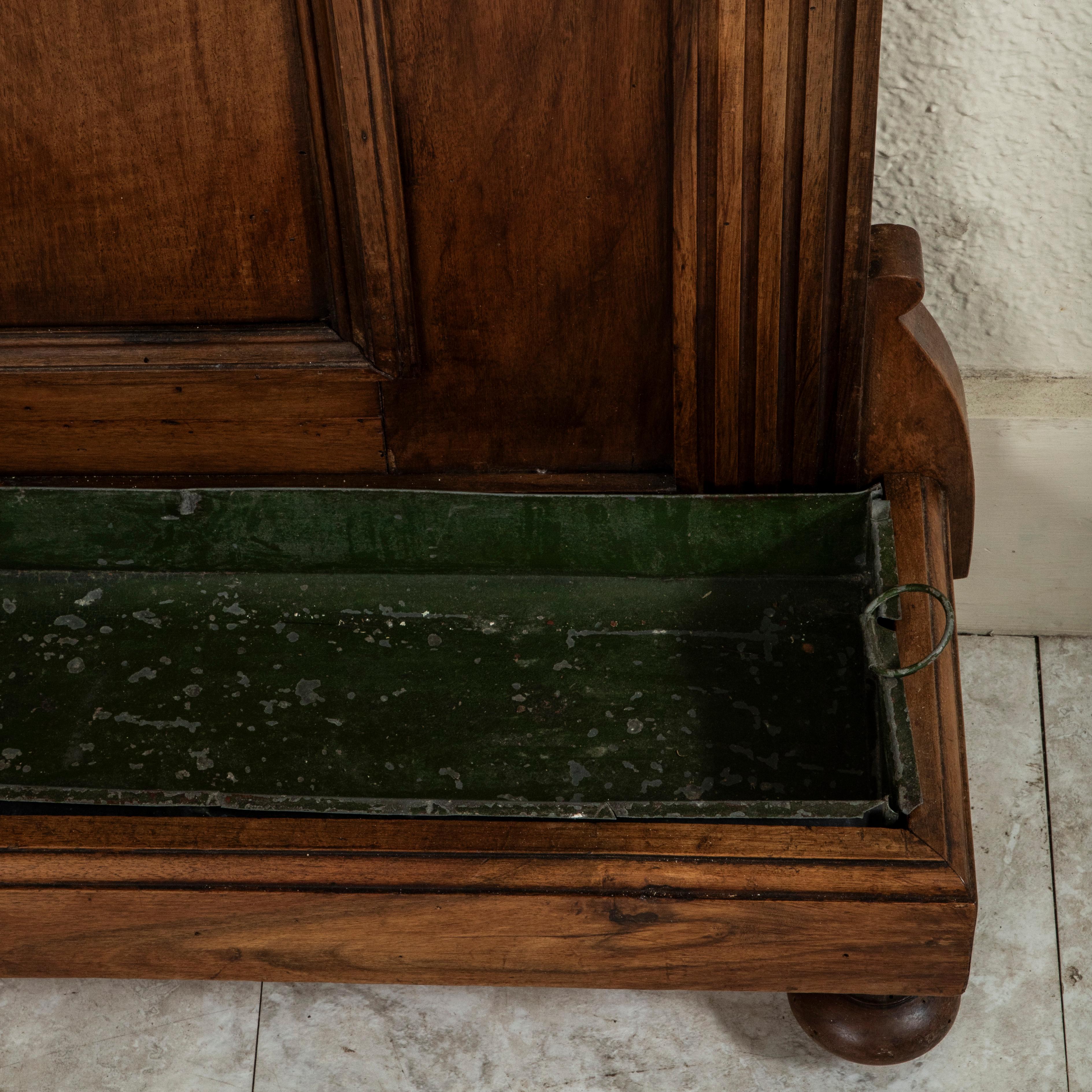 Early 20th Century French Walnut Hall Tree with Beveled Glass Mirror For Sale 7