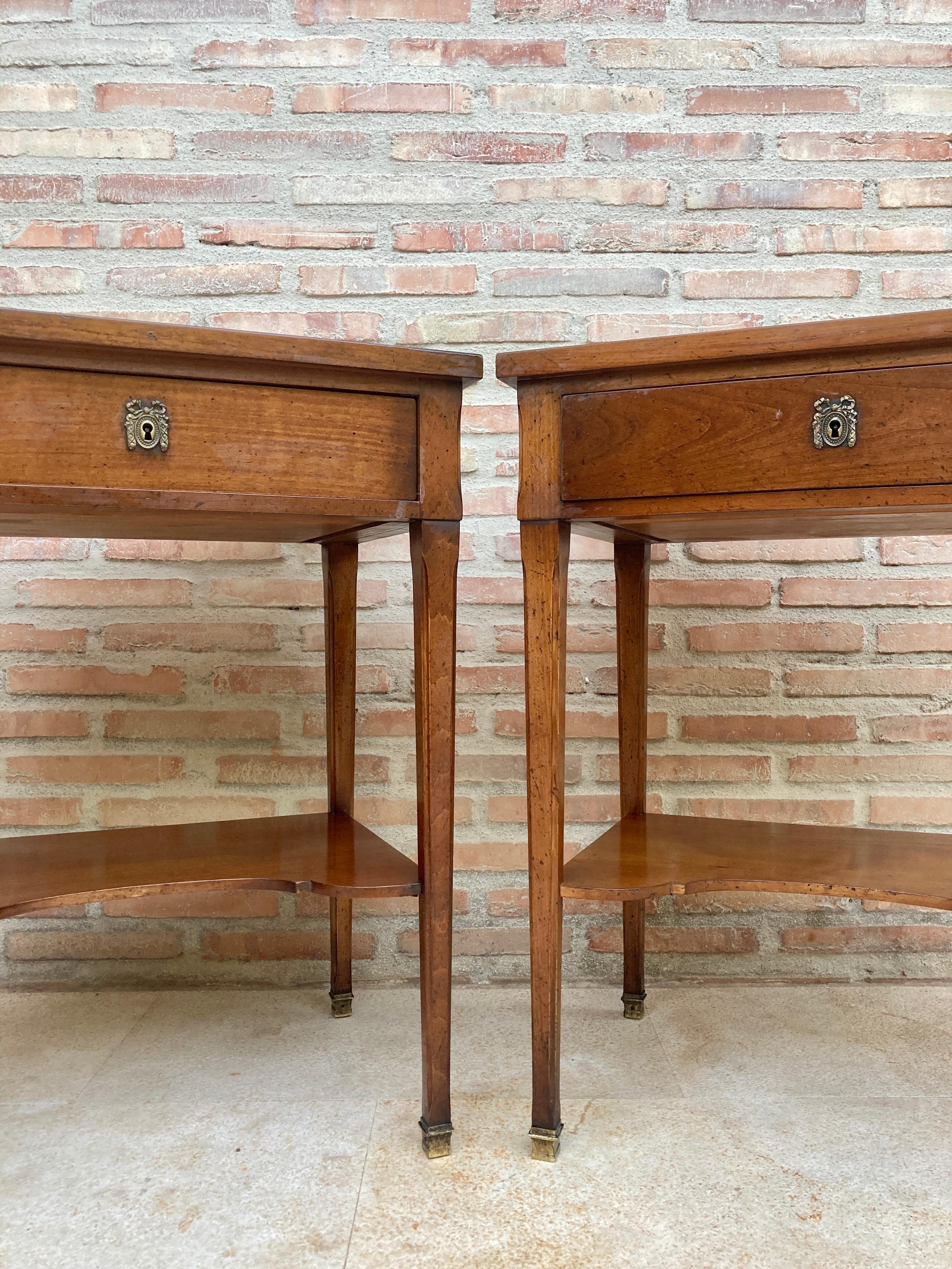 Mid-Century Modern Early 20th Century French Walnut Nightstands or Side Tables, Set of 2