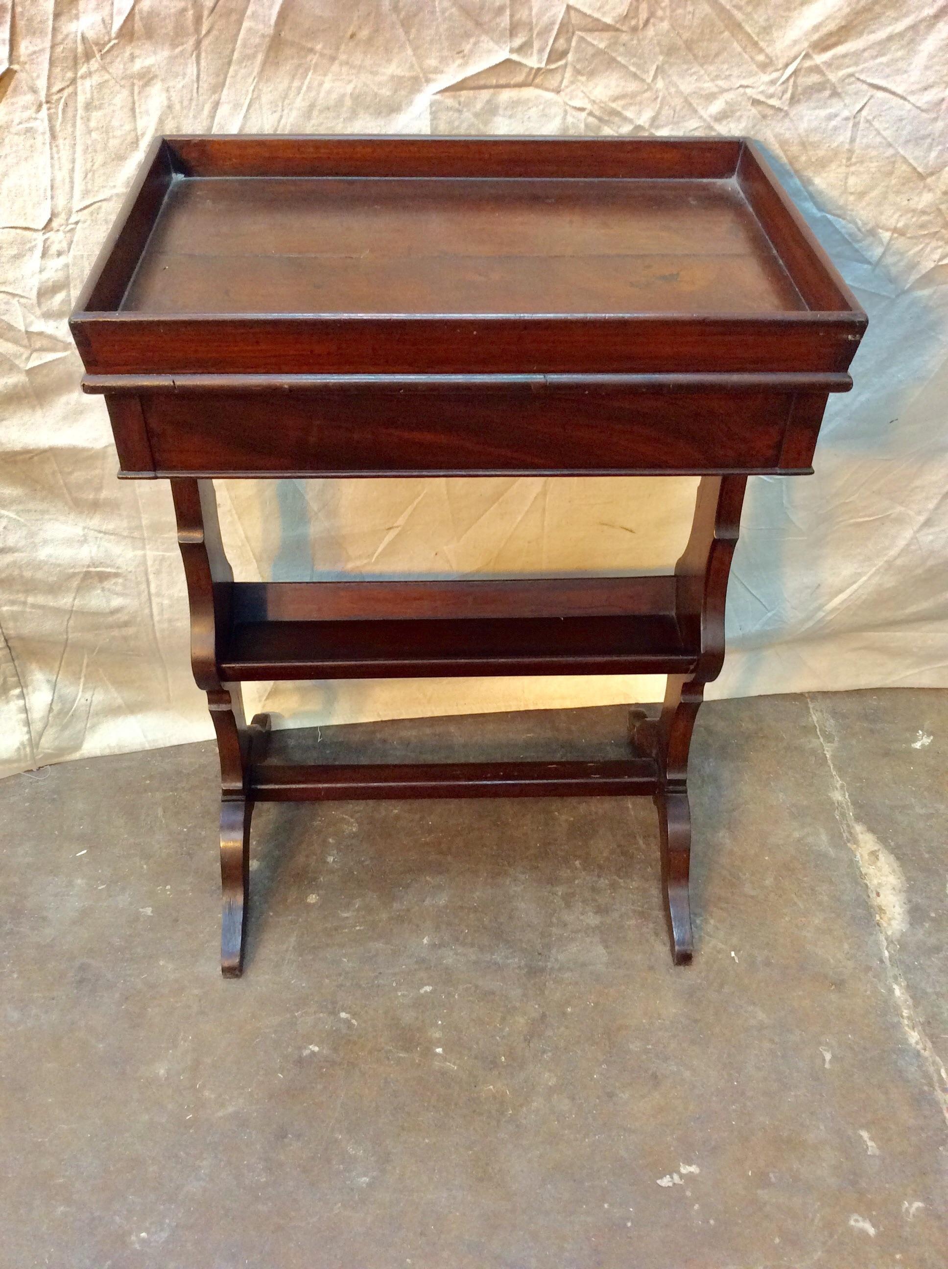 Early 20th Century French Walnut One Drawer Side Table For Sale 7