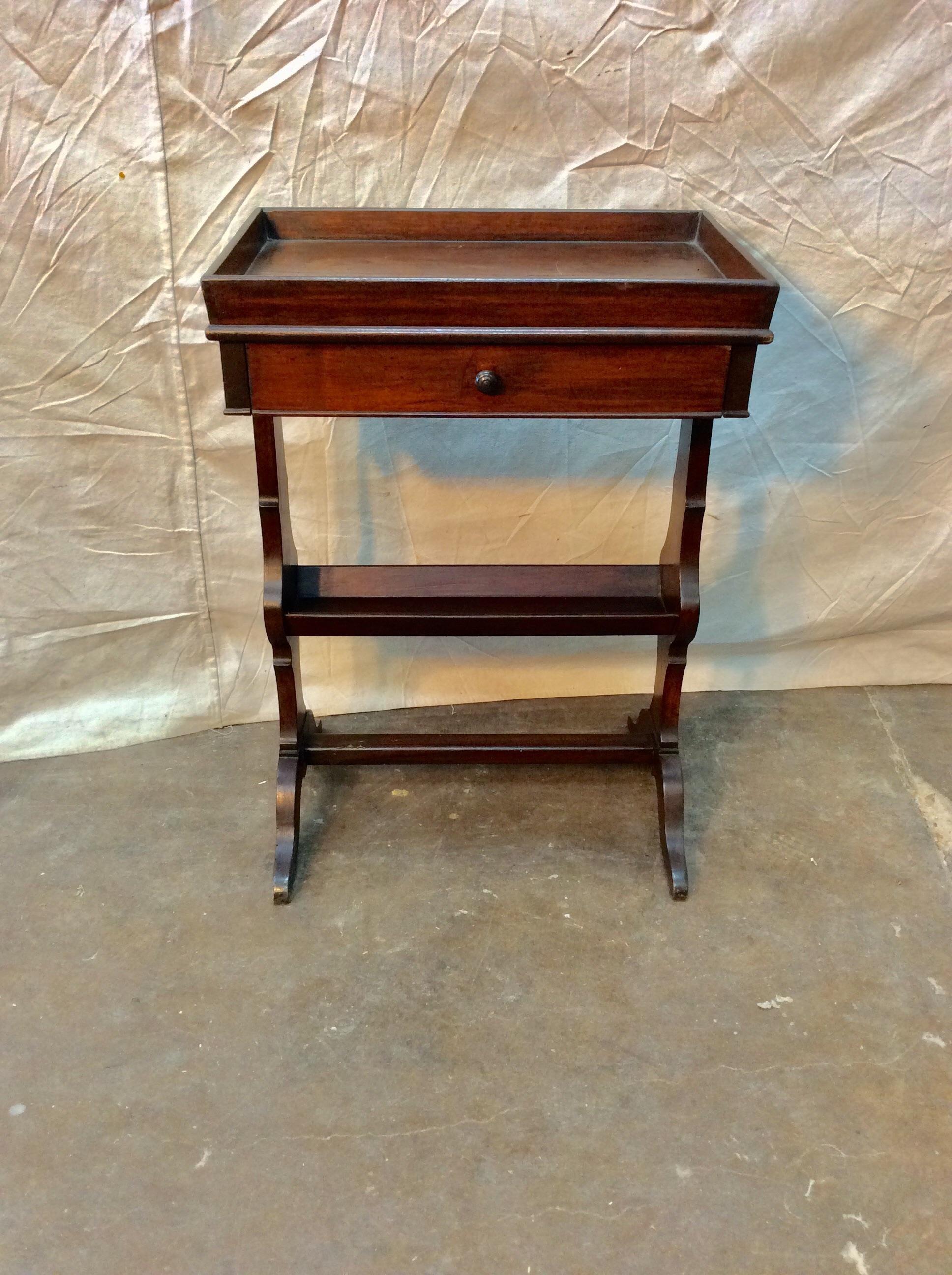 Early 20th Century French Walnut One Drawer Side Table For Sale 8
