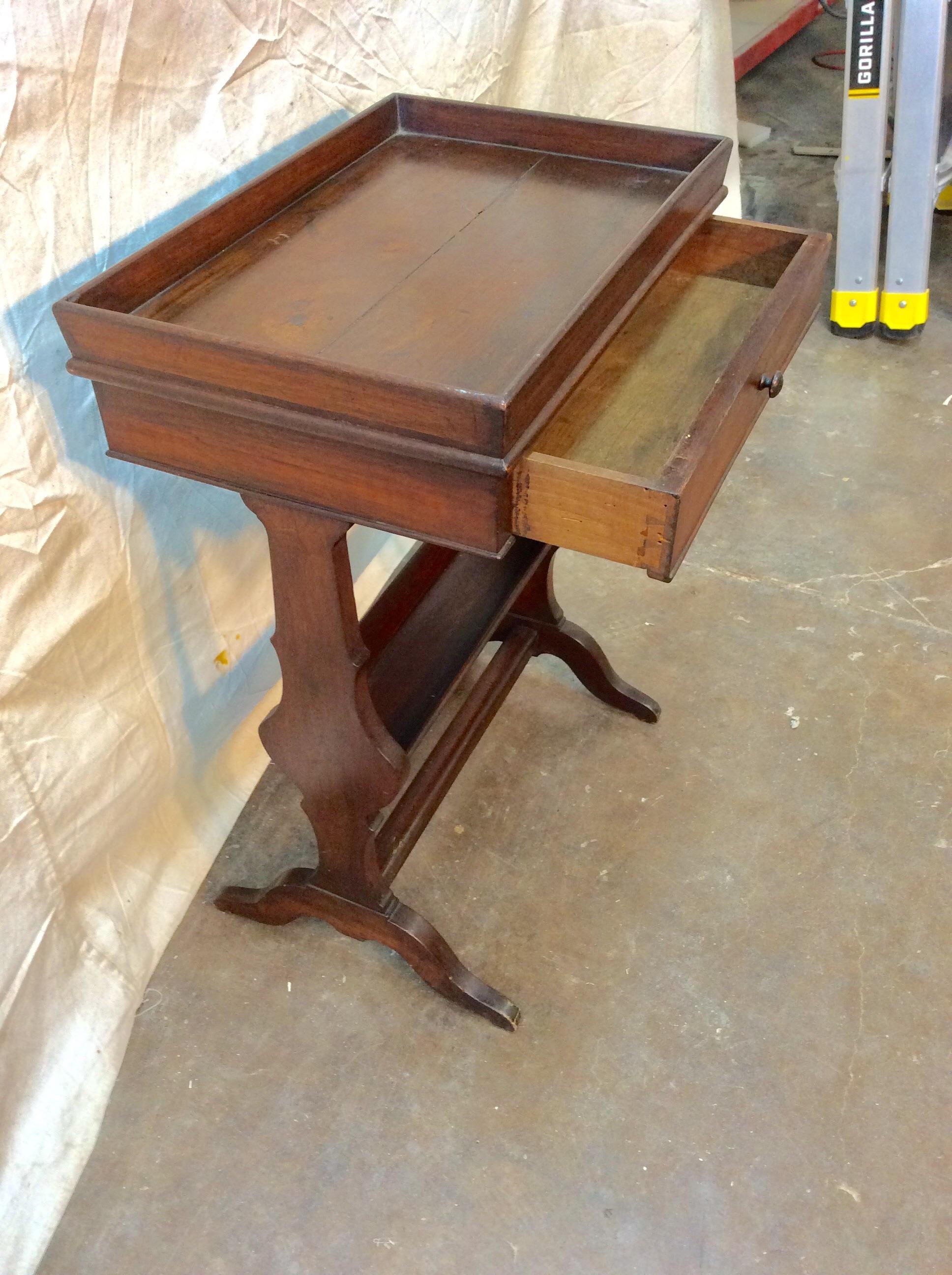Early 20th Century French Walnut One Drawer Side Table For Sale 4