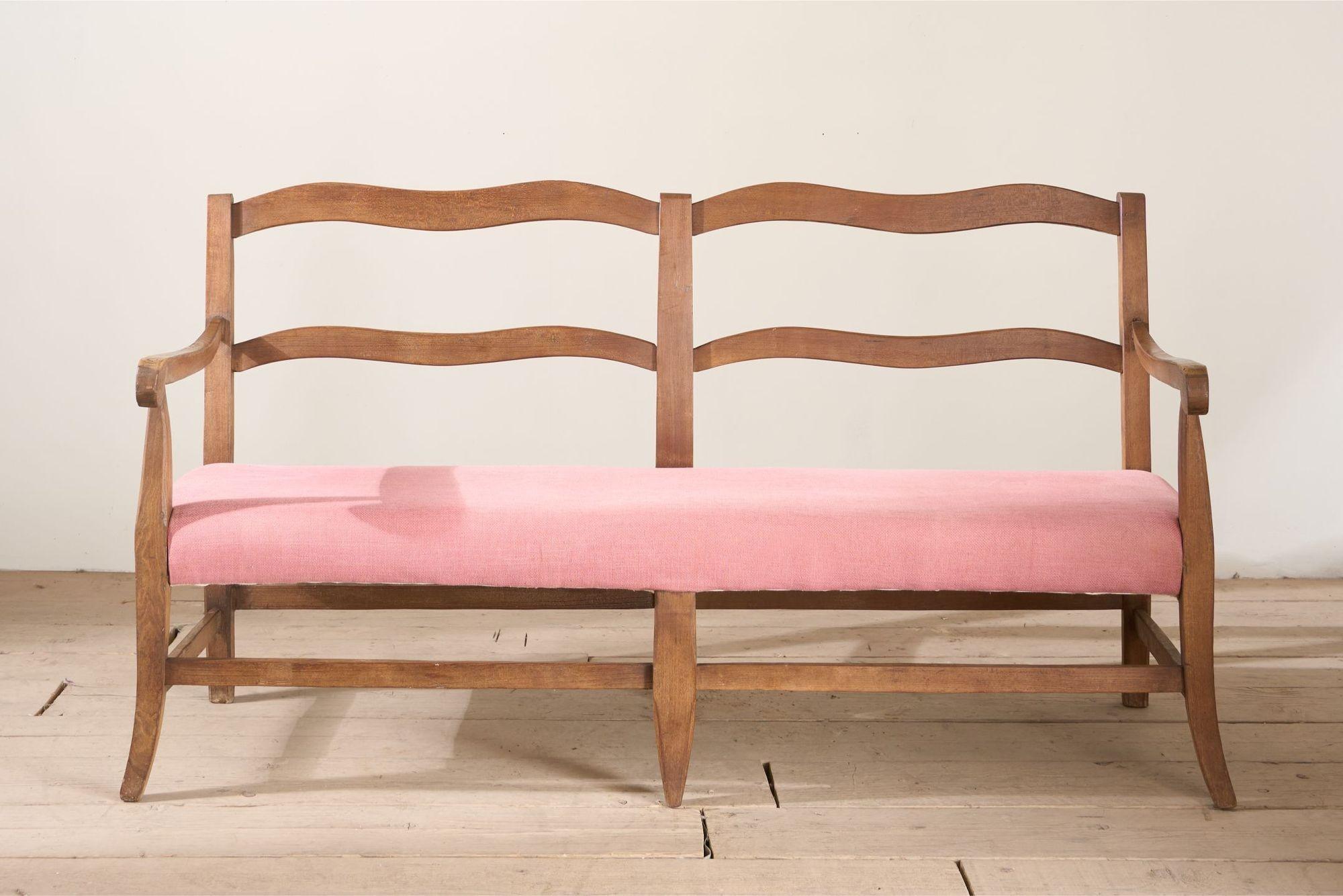 Early 20th century French wavy hall bench In Excellent Condition For Sale In Malton, GB