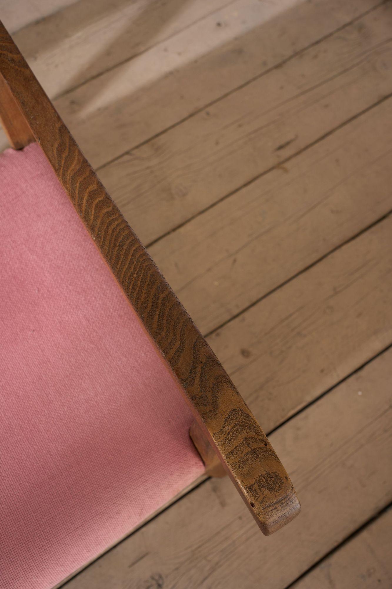 Early 20th century French wavy hall bench For Sale 3