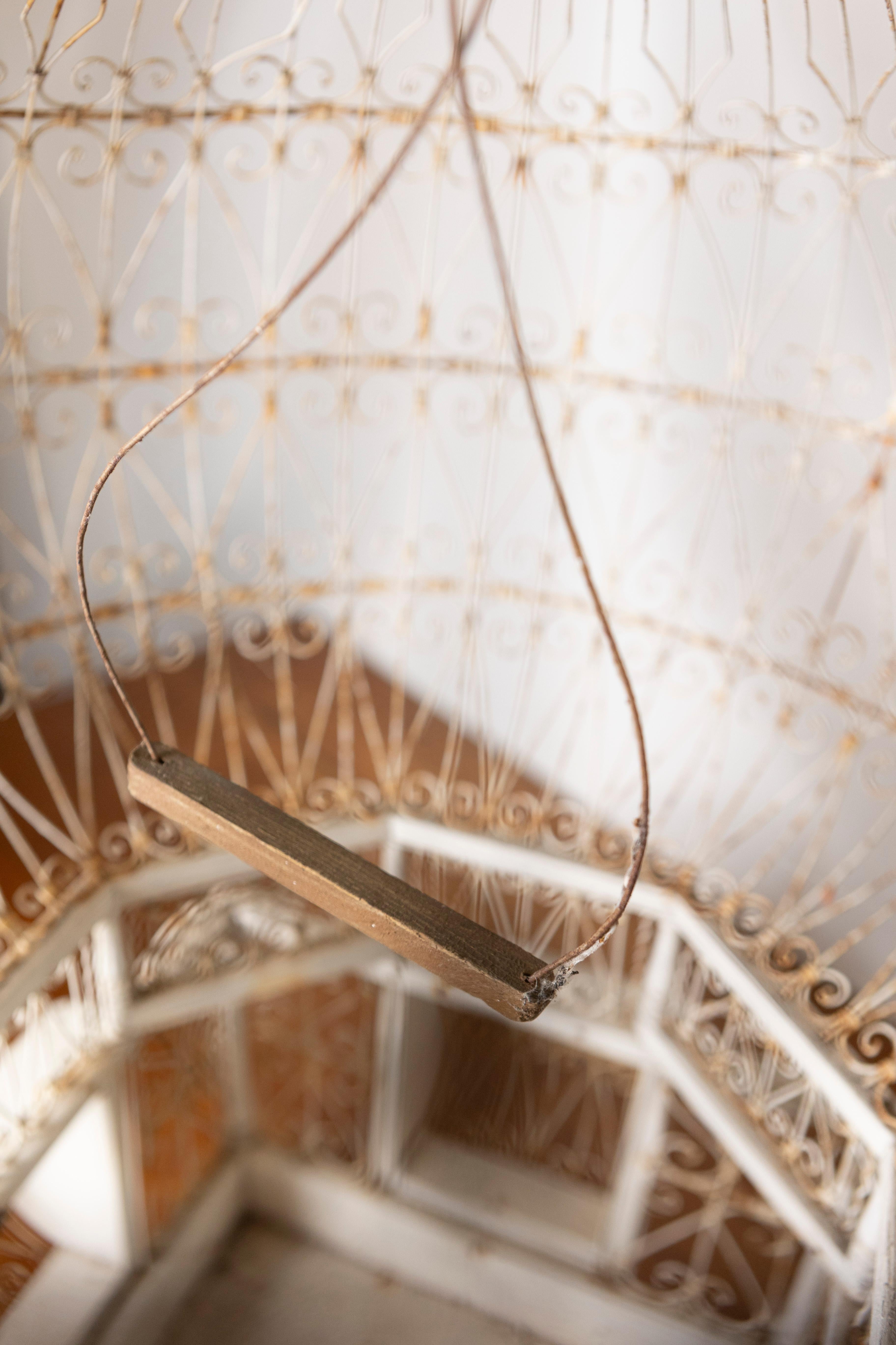 Early 20th-Century French White Wrought Iron Birdcage with Dome Top For Sale 6