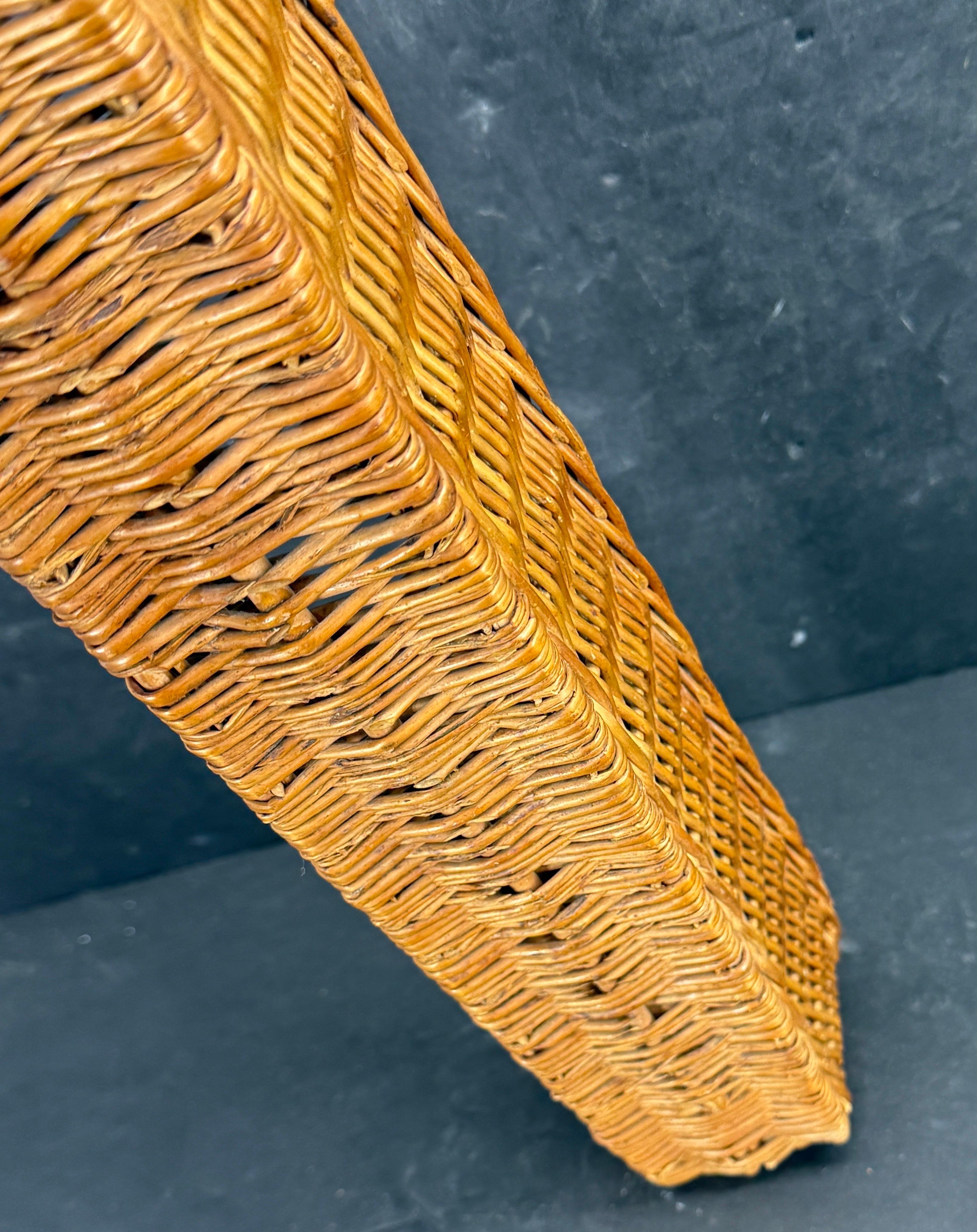 Early 20th Century French Wicker Baguette Bread Basket For Sale 2