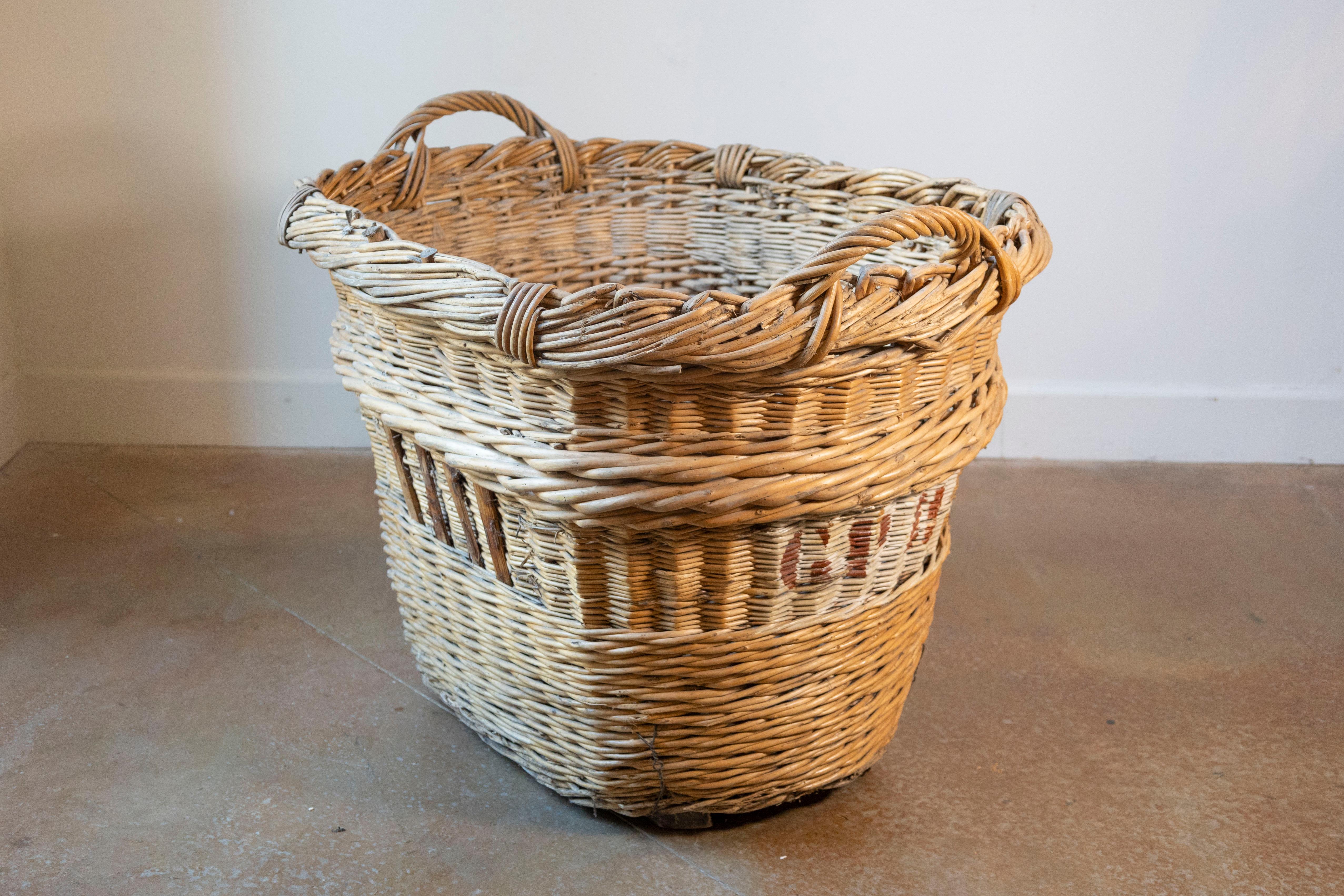 Francese Cesto per la raccolta dell'uva in vimini francese dei primi del Novecento in vendita