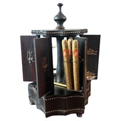 Caja de puros musical francesa de madera y latón de principios del siglo XX, años 20