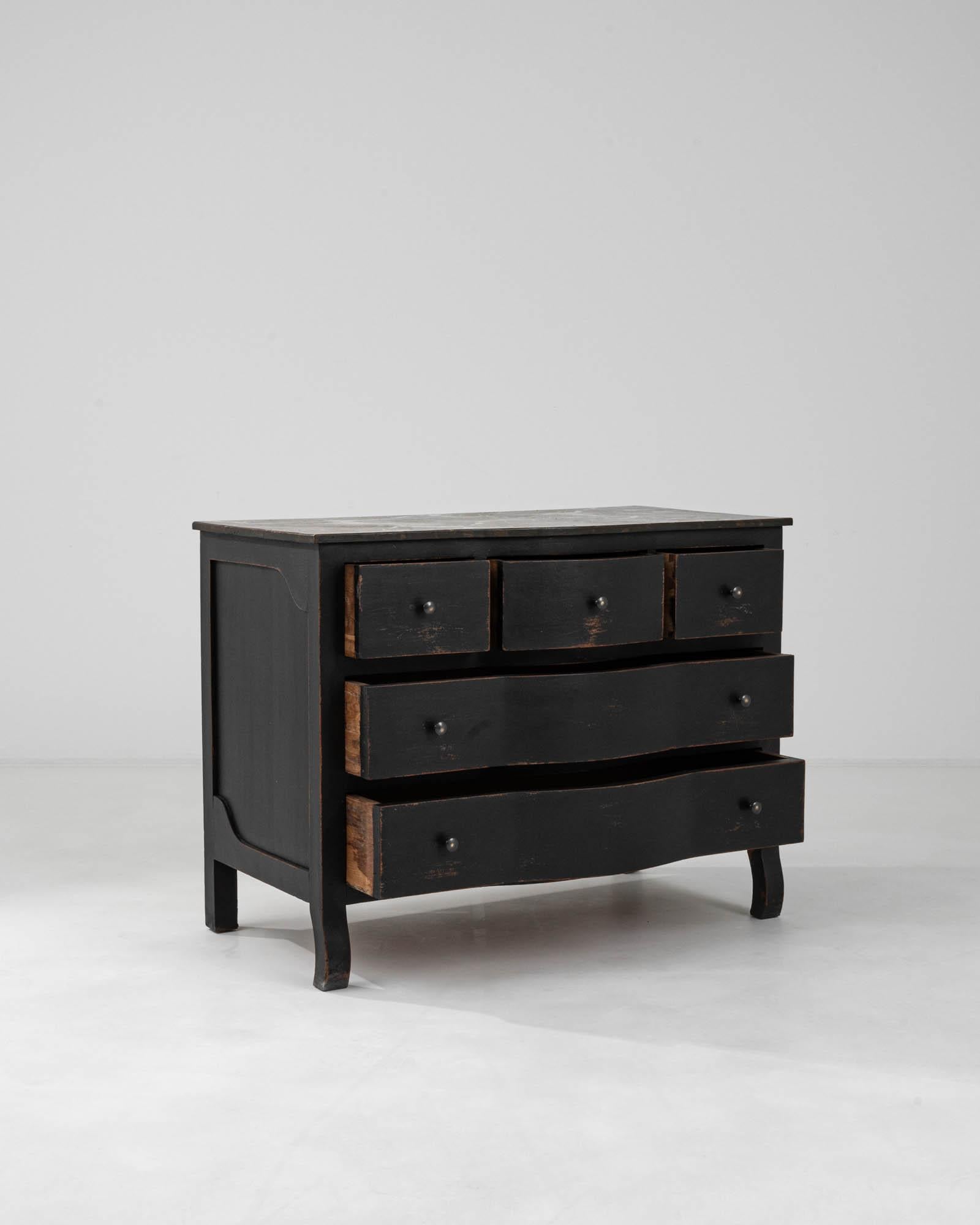 Early 20th Century French Wood Black Patinated Chest Of Drawers For Sale 2