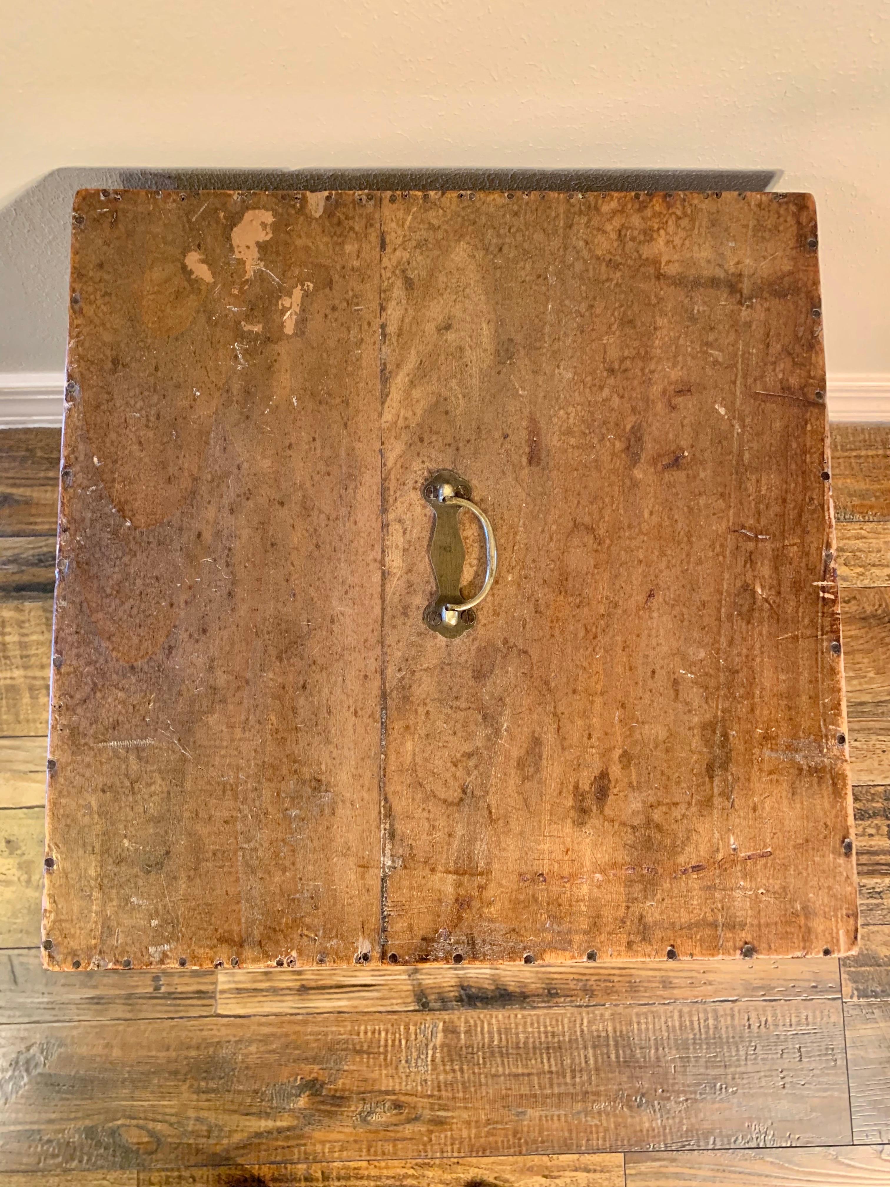 Early 20th Century French Wood Box For Sale 3