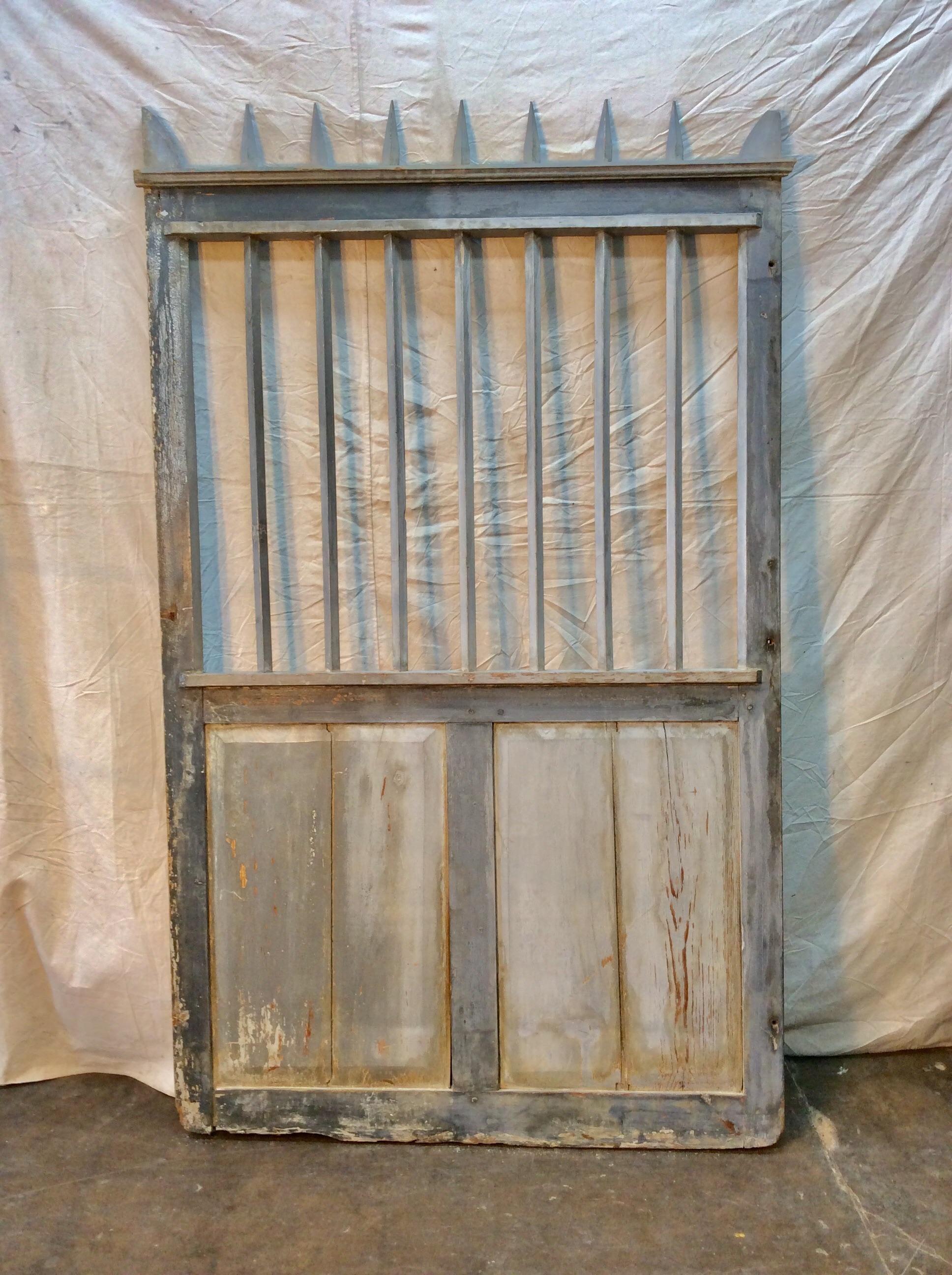 Early 20th Century French Wood Painted Garden Gate For Sale 9