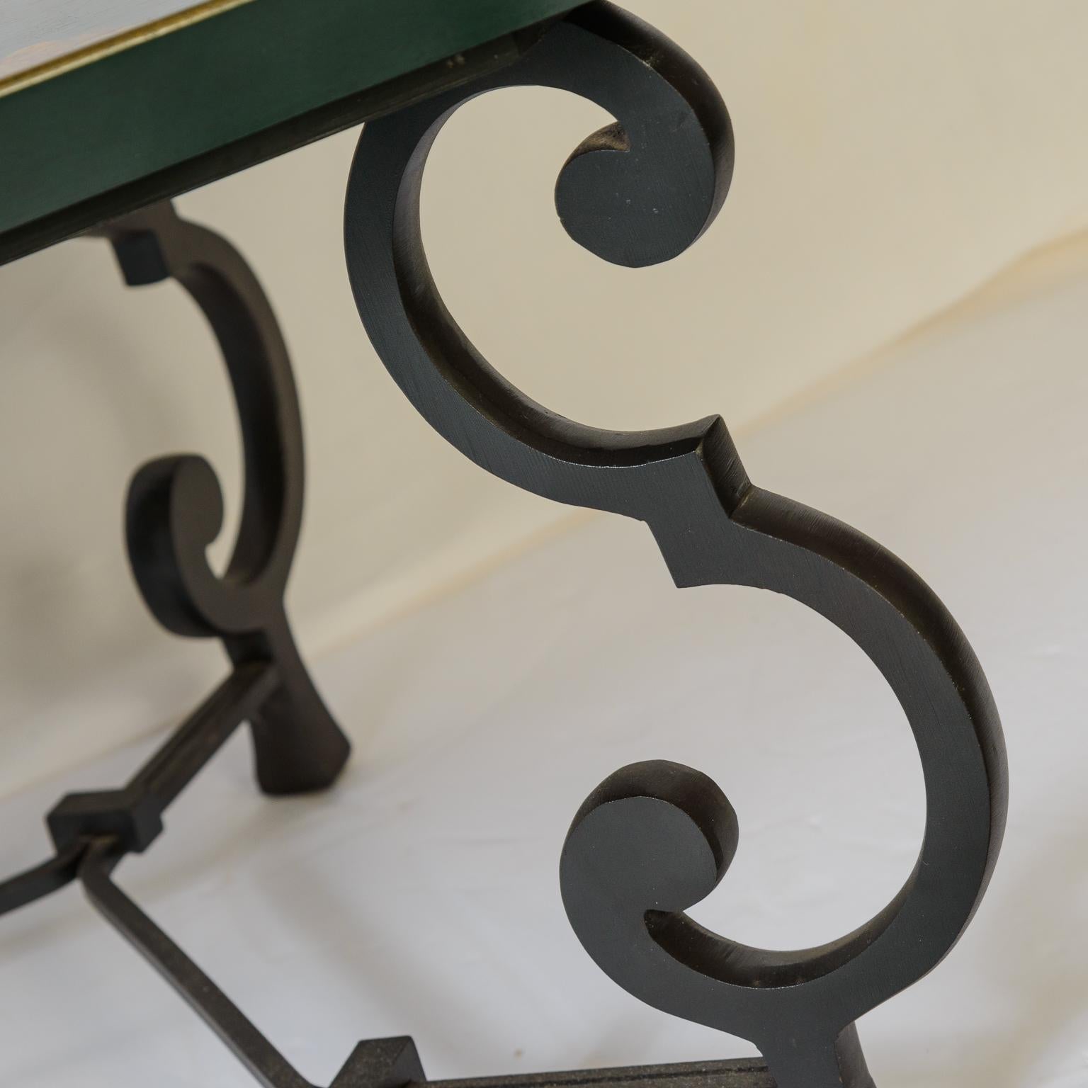 Early 20Th, C. Italian Tole Painted Wood Tray Top With Iron Base Coffee Table en vente 6